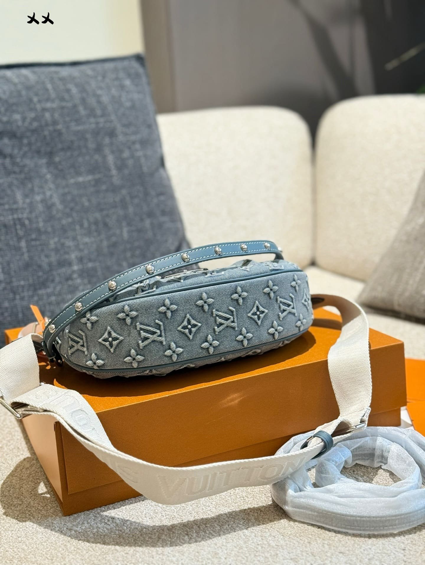 L0vis Vvtt0n denim bag