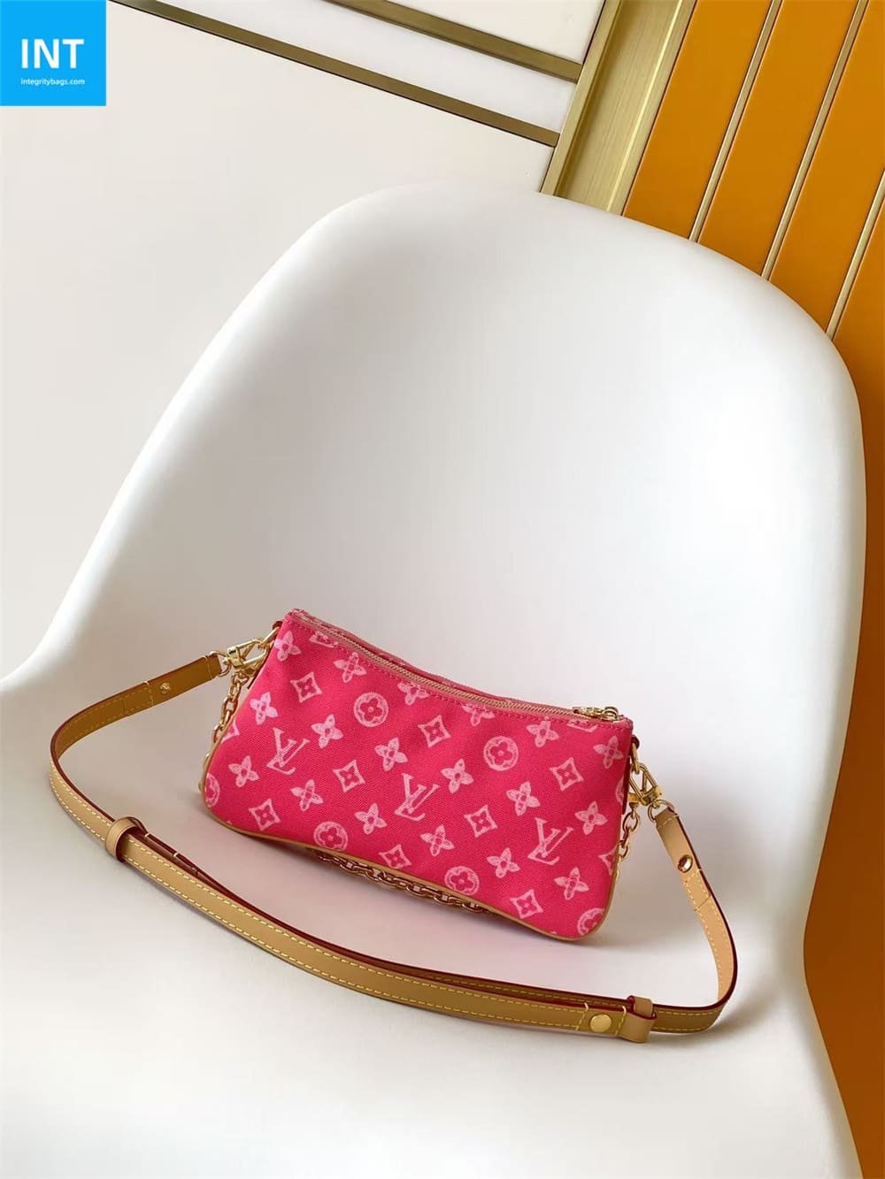 L0vis Vvtt0n M27719 Pochette Liv