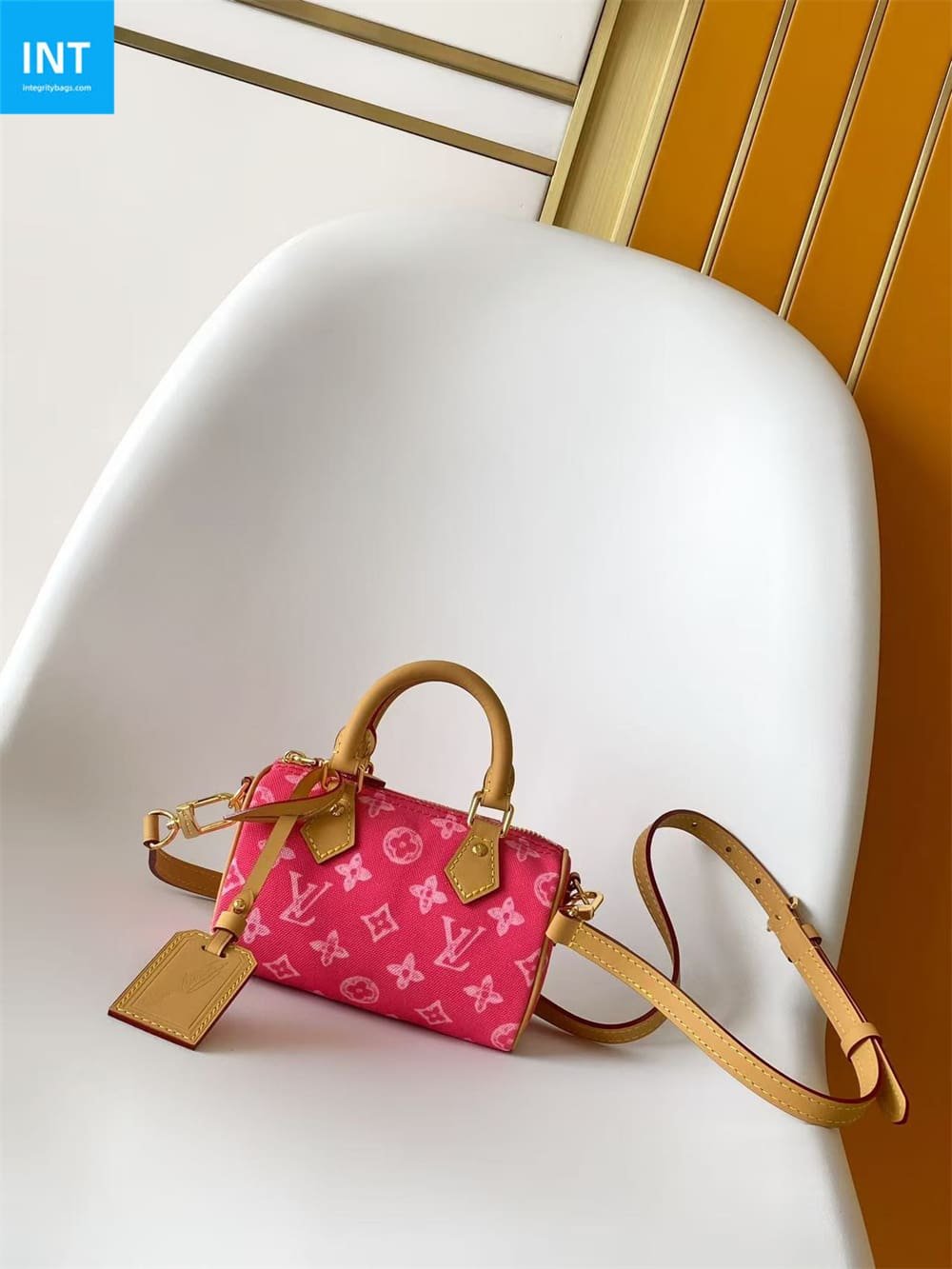 L0vis Vvtt0n M28322 Nano Speedy