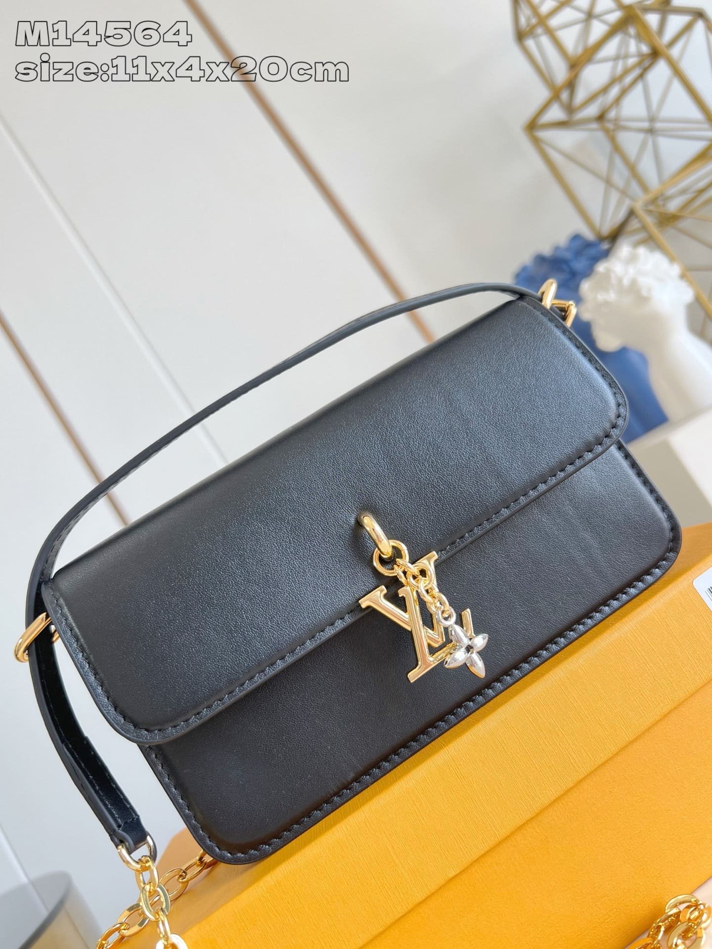 L0vis Vvtt0n M14564 Wallet On Chain LV Bloom