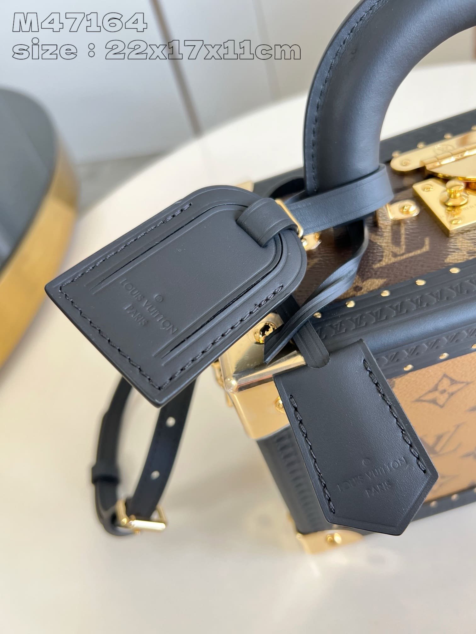 L0vis Vvtt0n M47164 Petite Valise Monogram Reverse