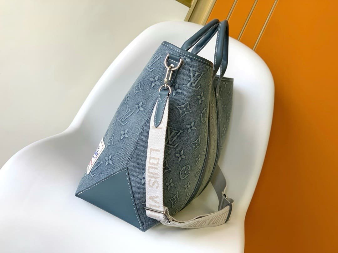 L0vis Vvtt0n M22537 Weekend Tote NM