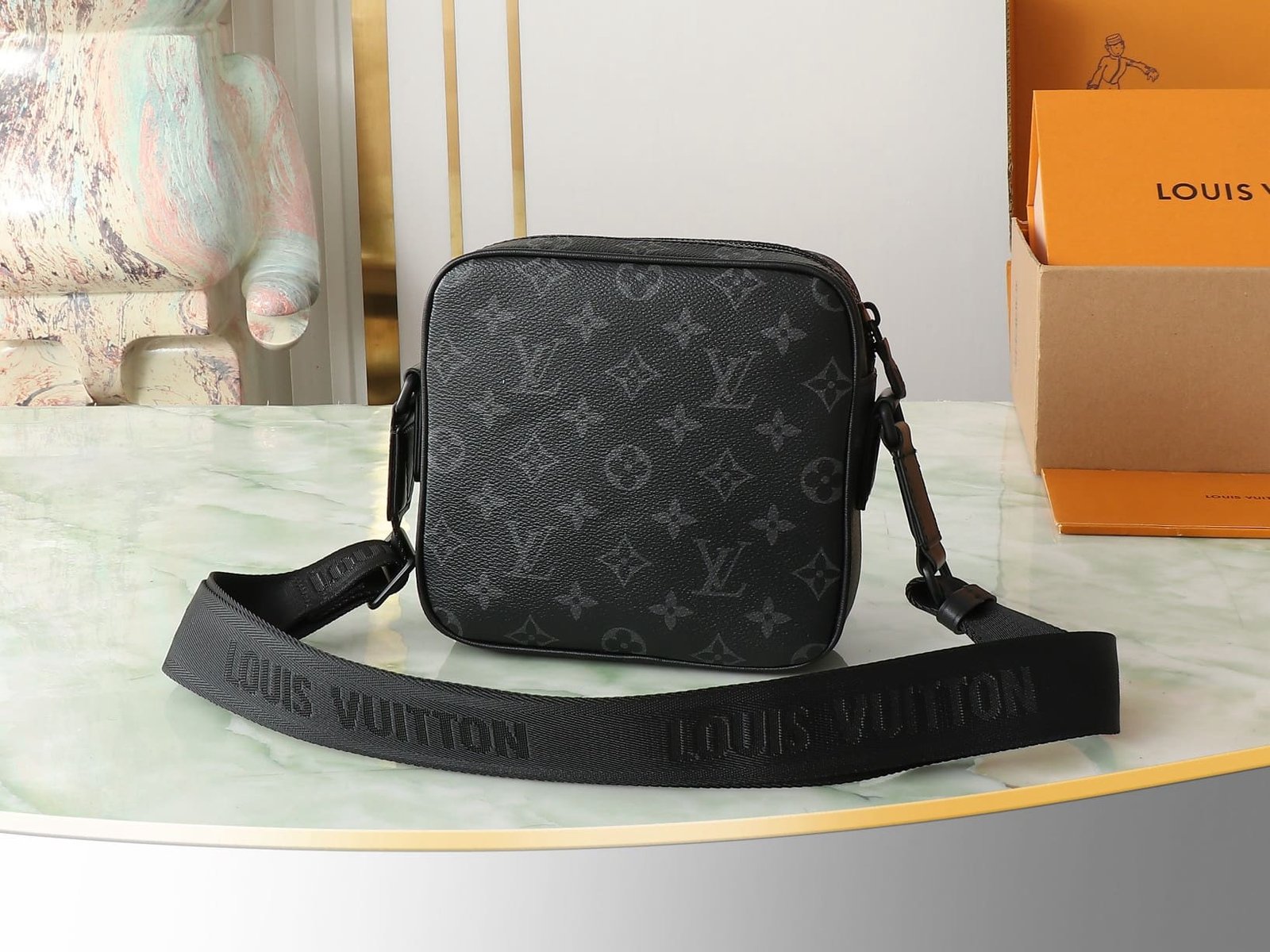 L0vis Vvtt0n M12518 Getaway Messenger