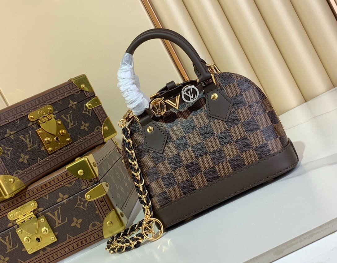 L0vis Vvtt0n K00015 Customizable Alma Mini LV&I