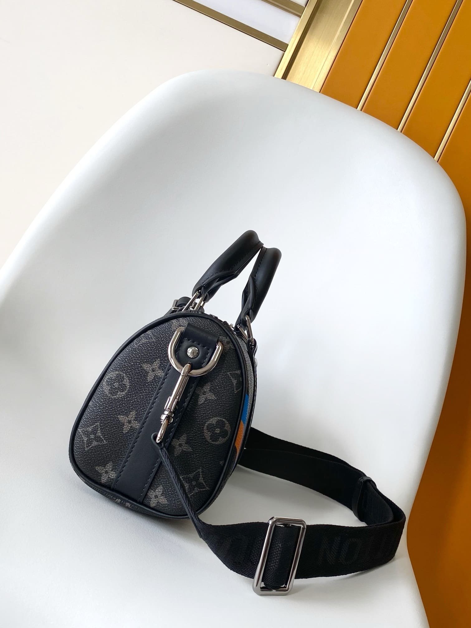 L0vis Vvtt0n P01942 Keepall Bandoulière 25 Mon Monogram