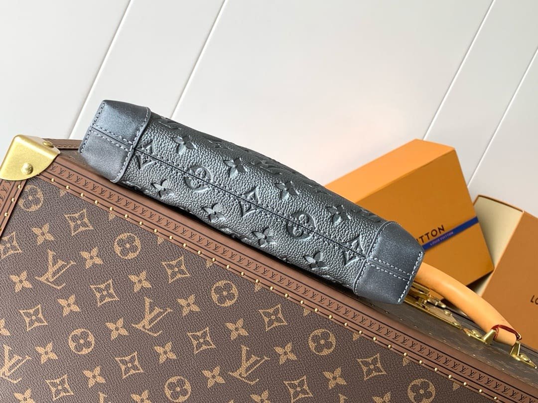 L0vis Vvtt0n M12174 Pochette Sèvres