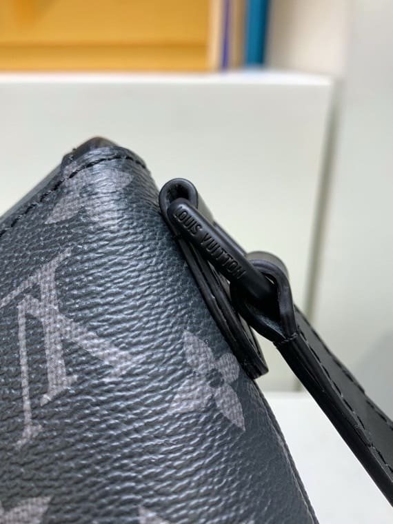 L0vis Vvtt0n M12806 Pulse Wearable Wallet