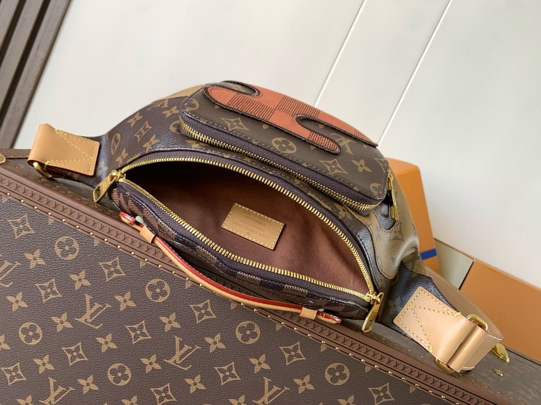 L0vis Vvtt0n M15271 Rush Bumbag