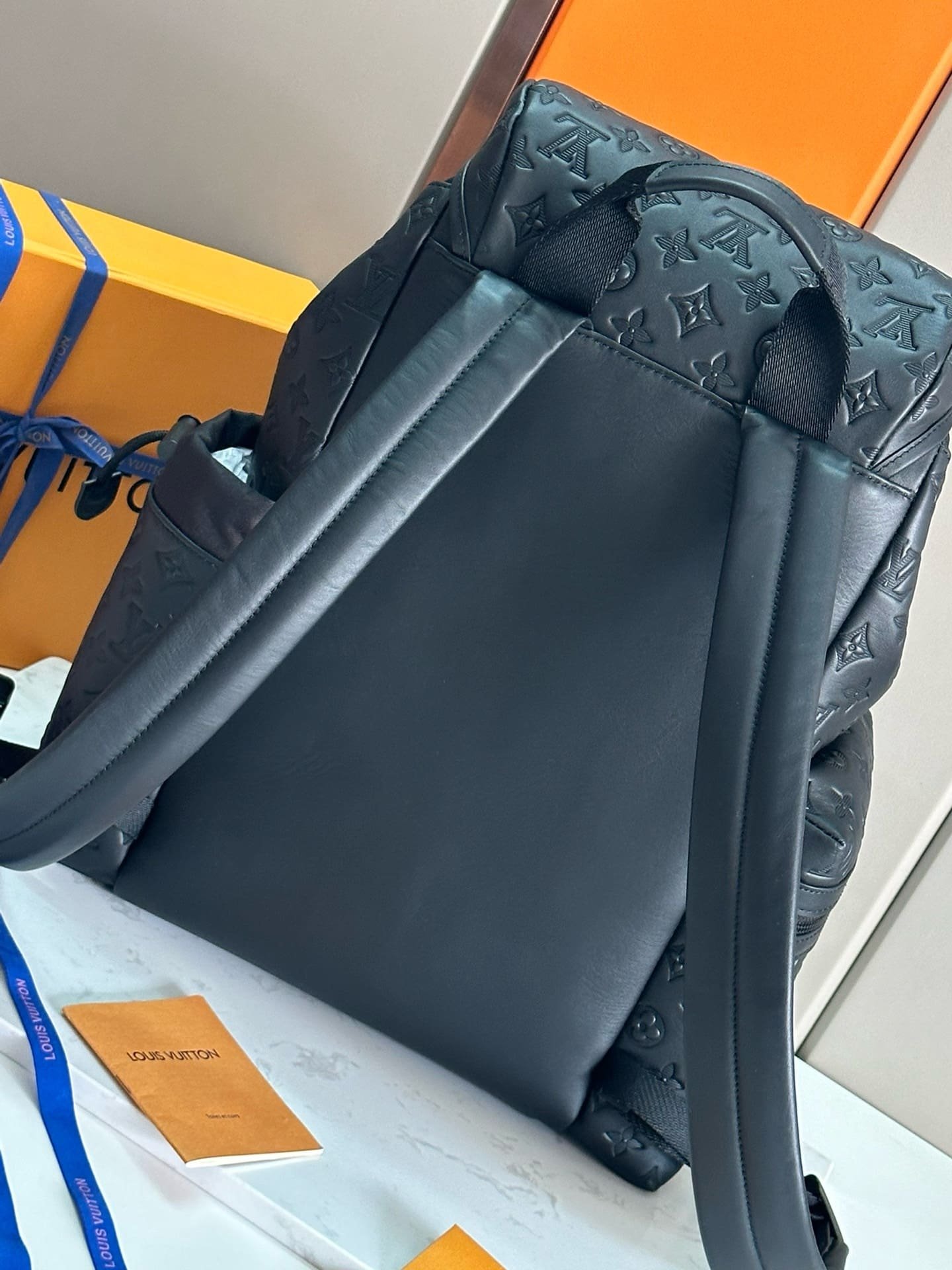 L0vis Vvtt0n M43680 Discovery Backpack