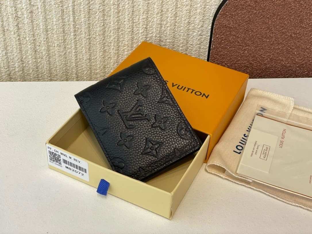L0vis Vvtt0n M82072 Multiple Wallet