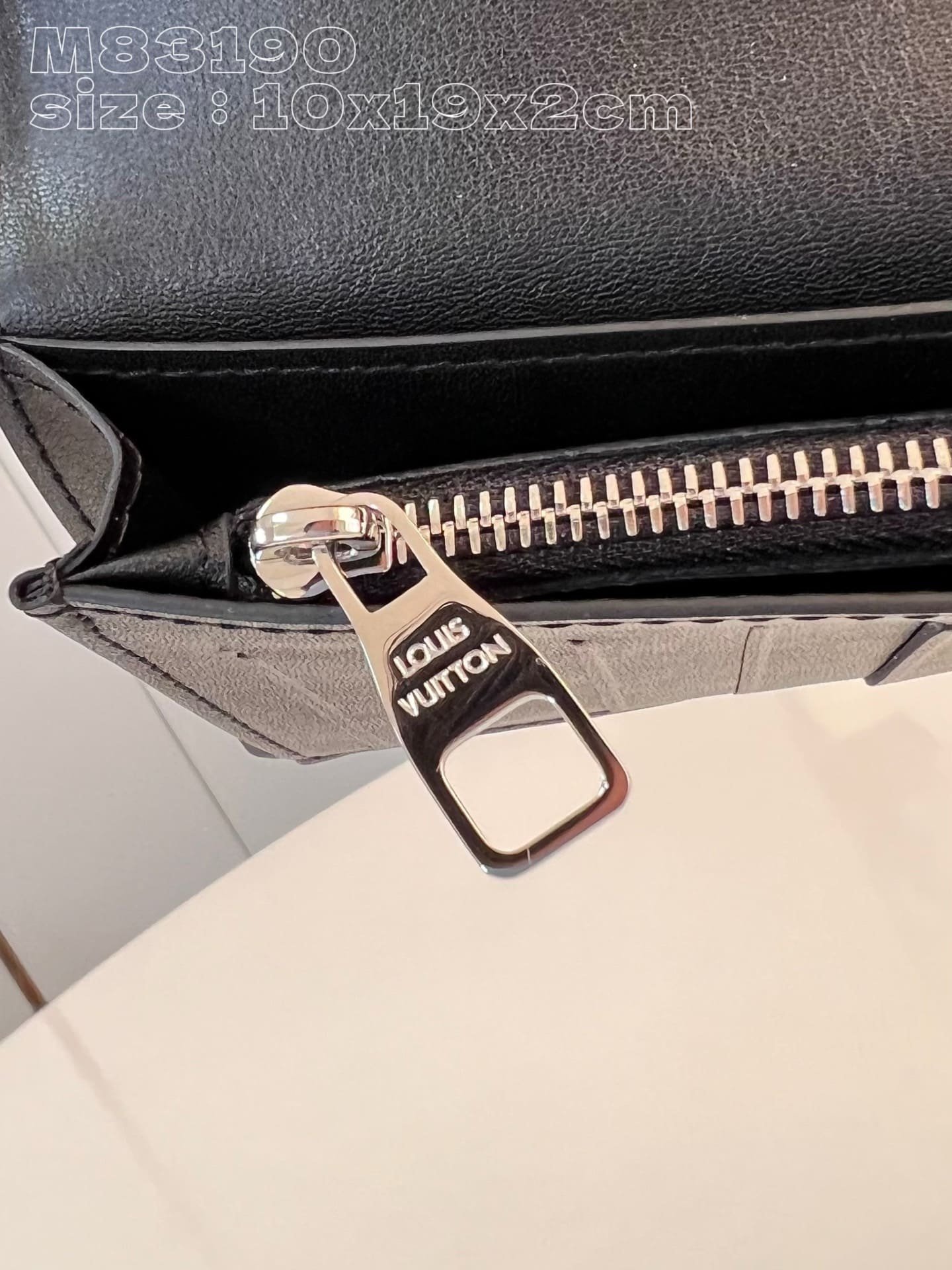 L0vis Vvtt0n M83190 Brazza Wallet