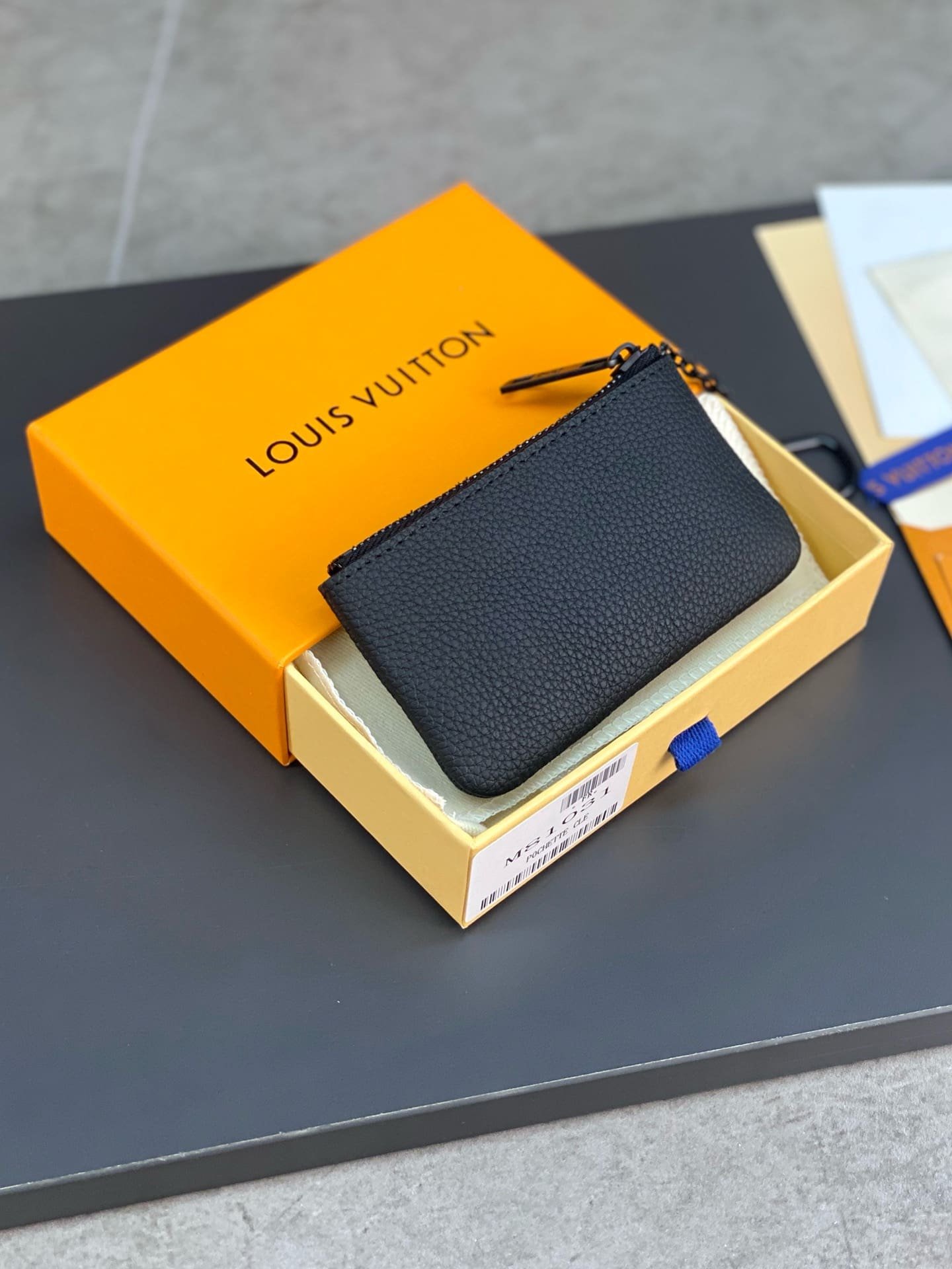L0vis Vvtt0n M81031 Key Pouch
