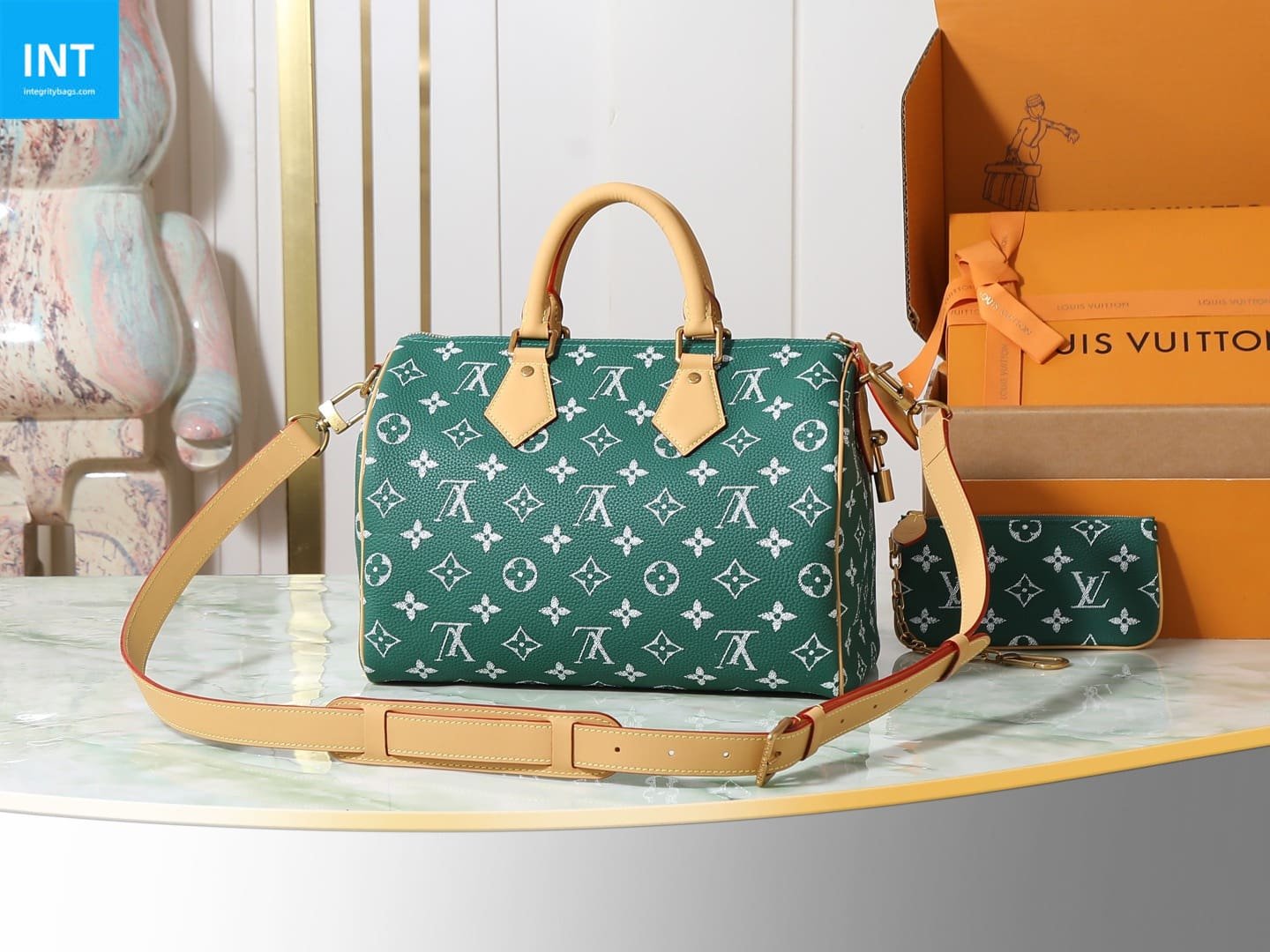 L0vis Vvtt0n M14077 Speedy P9 Bandoulière 30