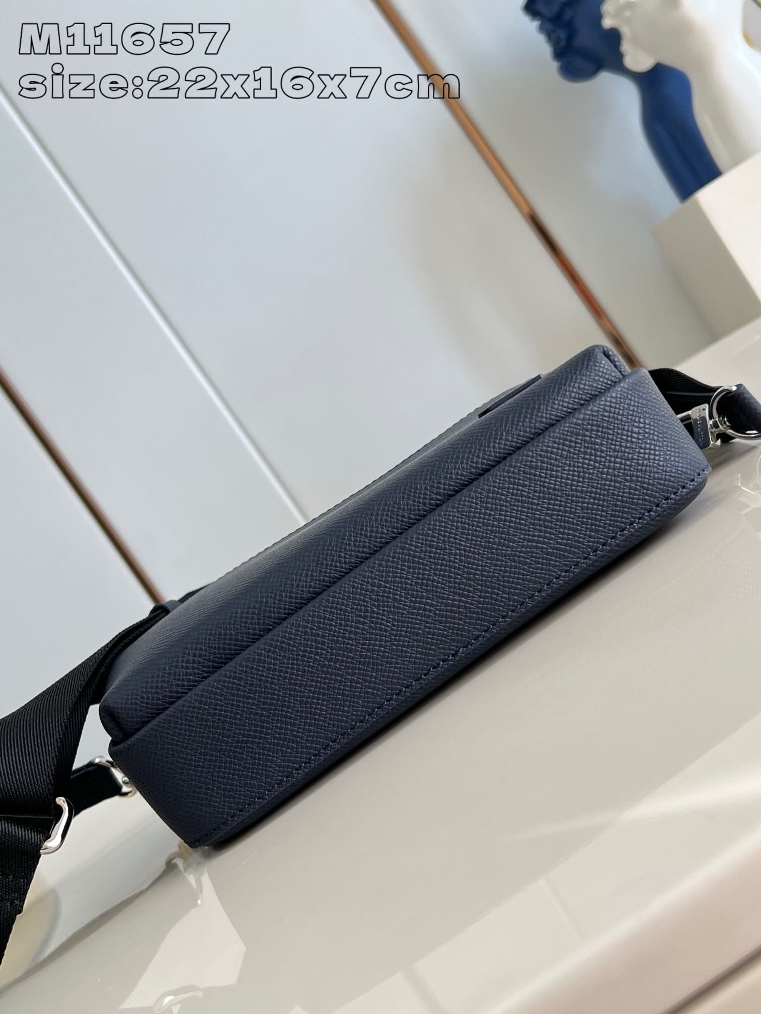 L0vis Vvtt0n M11657 Avenue Messenger