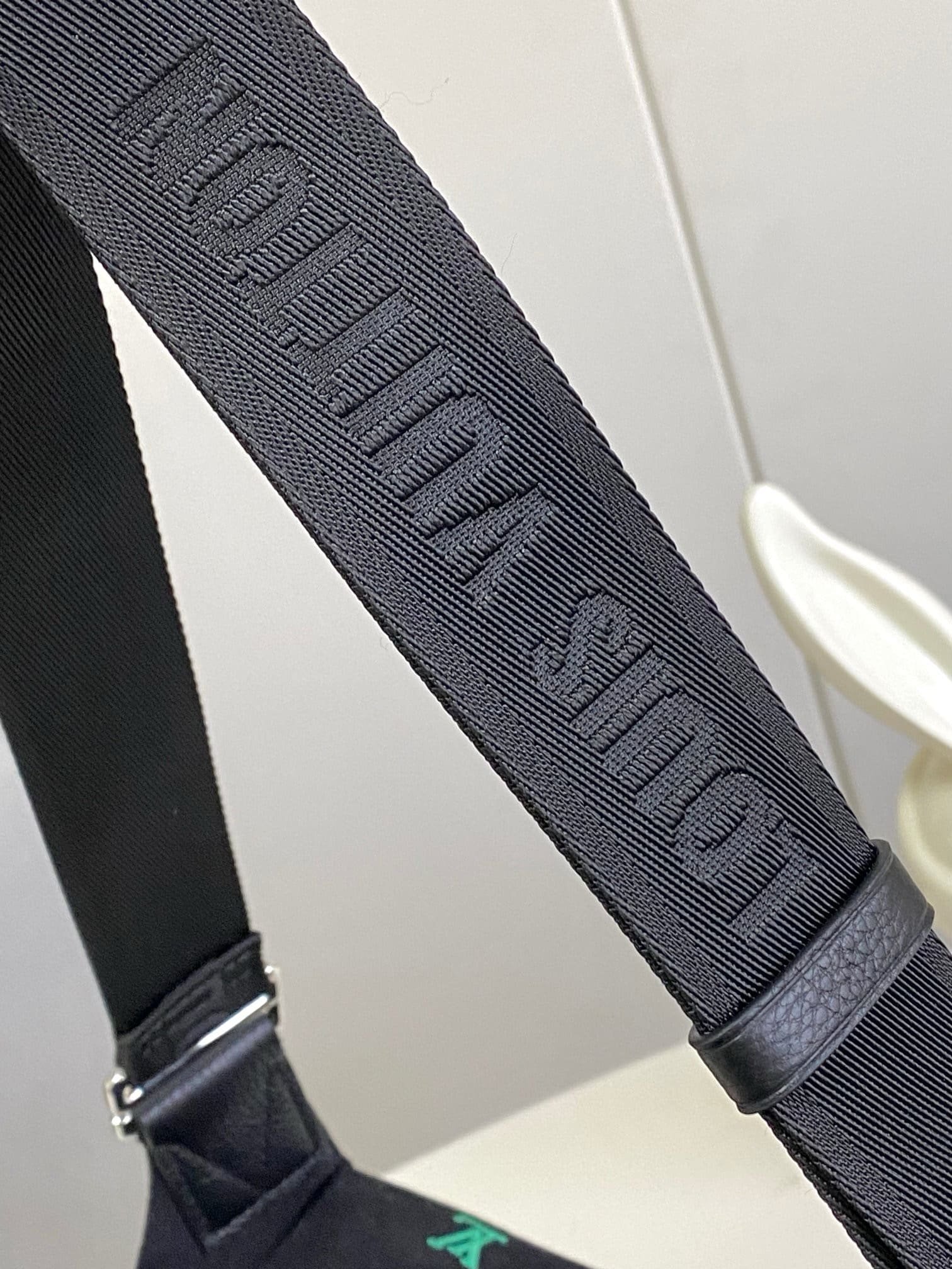 L0vis Vvtt0n M13961 Rush Bumbag