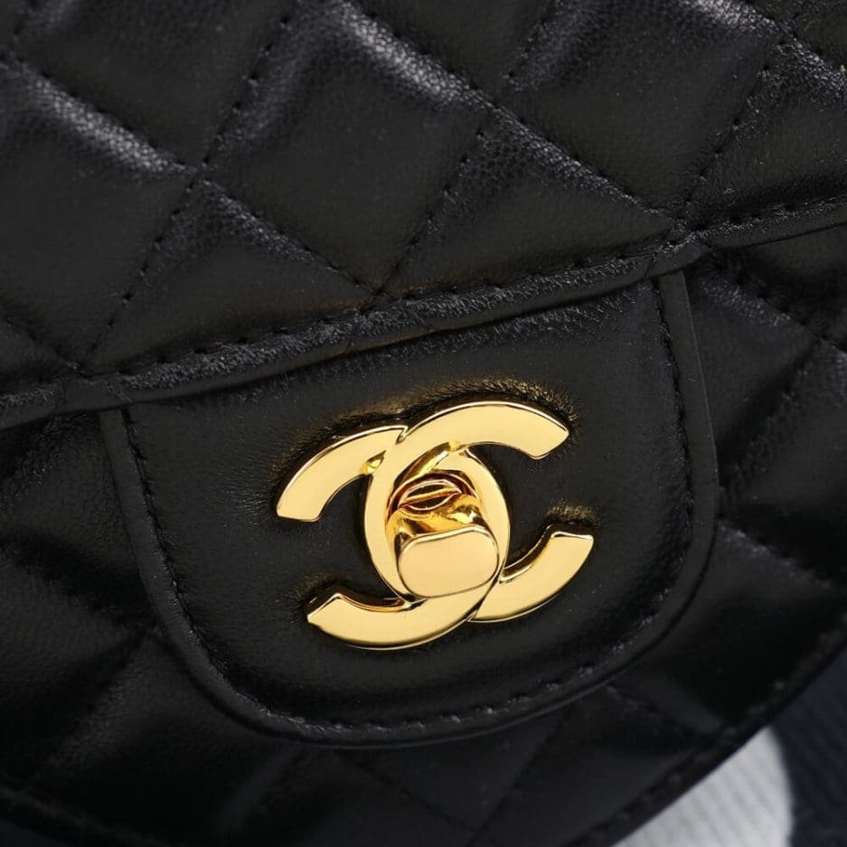 Ch**el 22s Heart Bag AS3191
