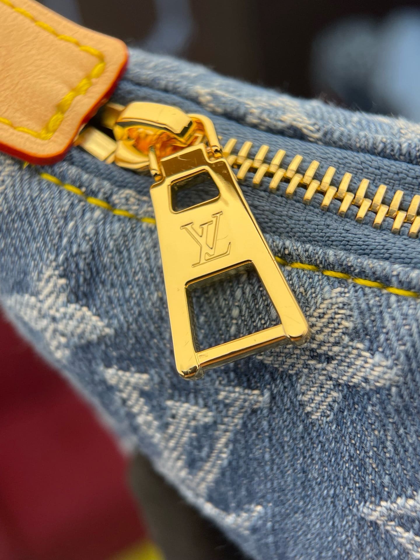 L0vis Vvtt0n Hills Pochette M82949