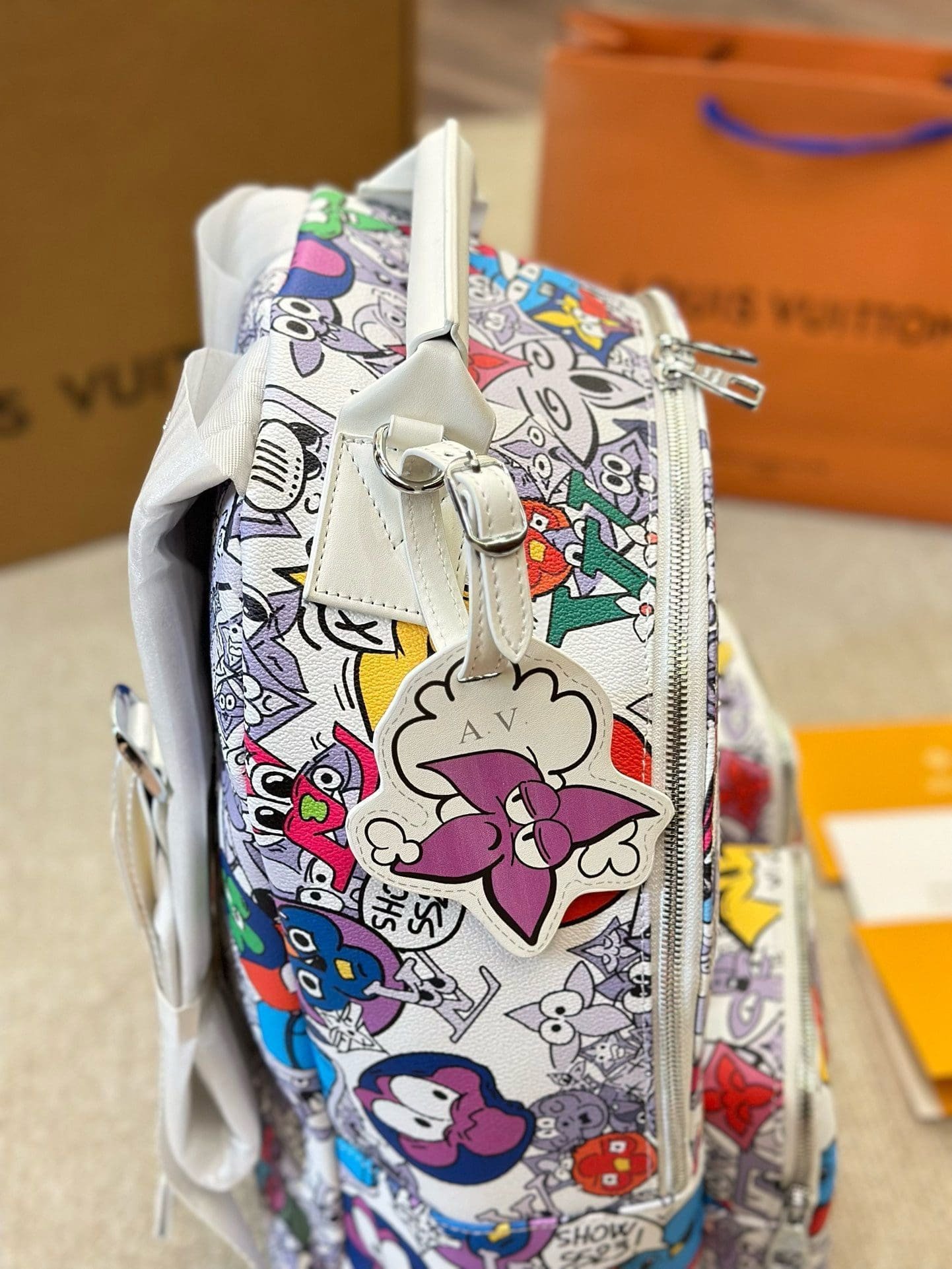 L0vis Vvtt0n Multipocket Backpack Limited Edition Monogram Comics Canvas