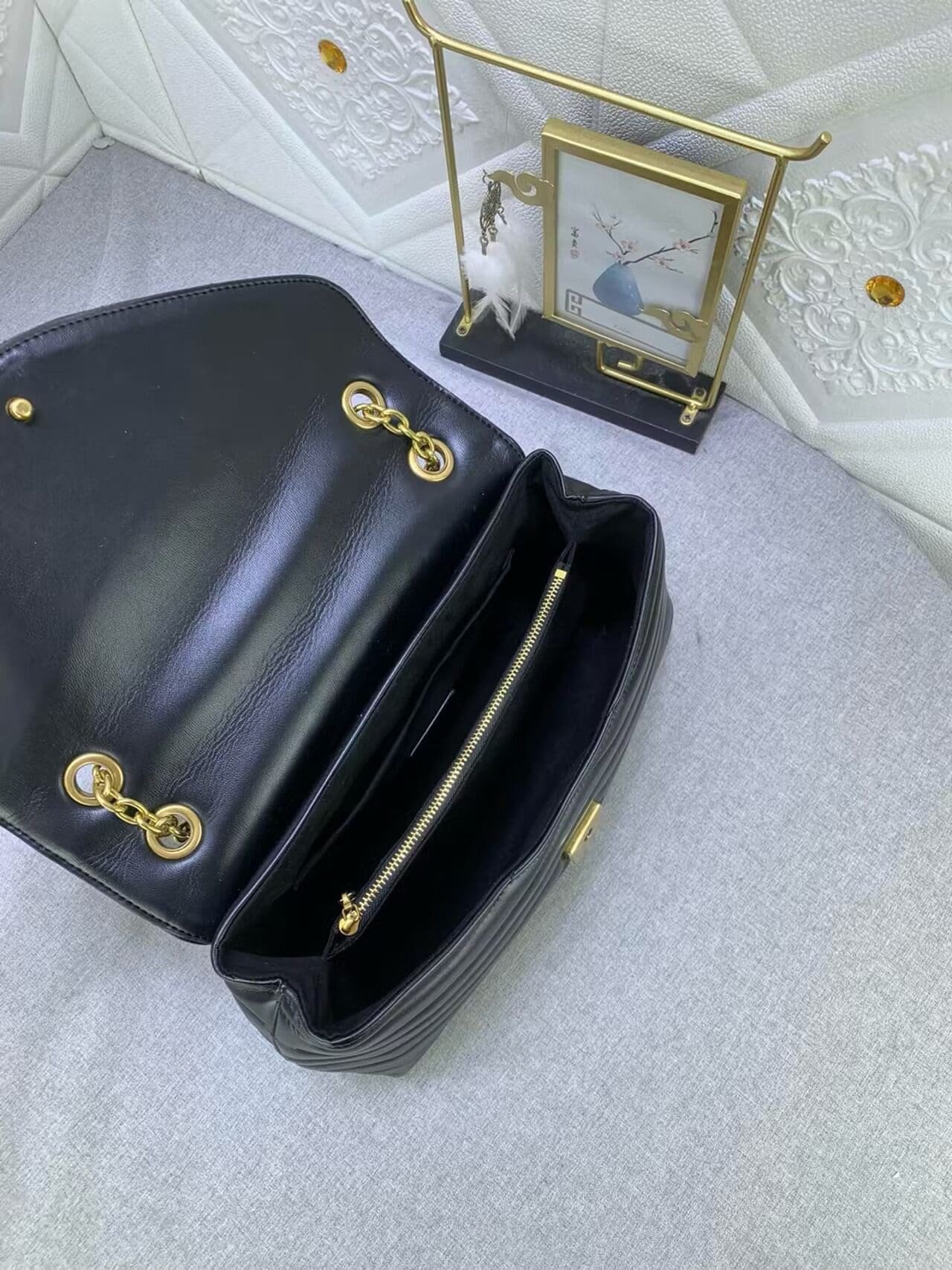 L0vis Vvtt0n M21615 New Wave Chain Bag GM Black