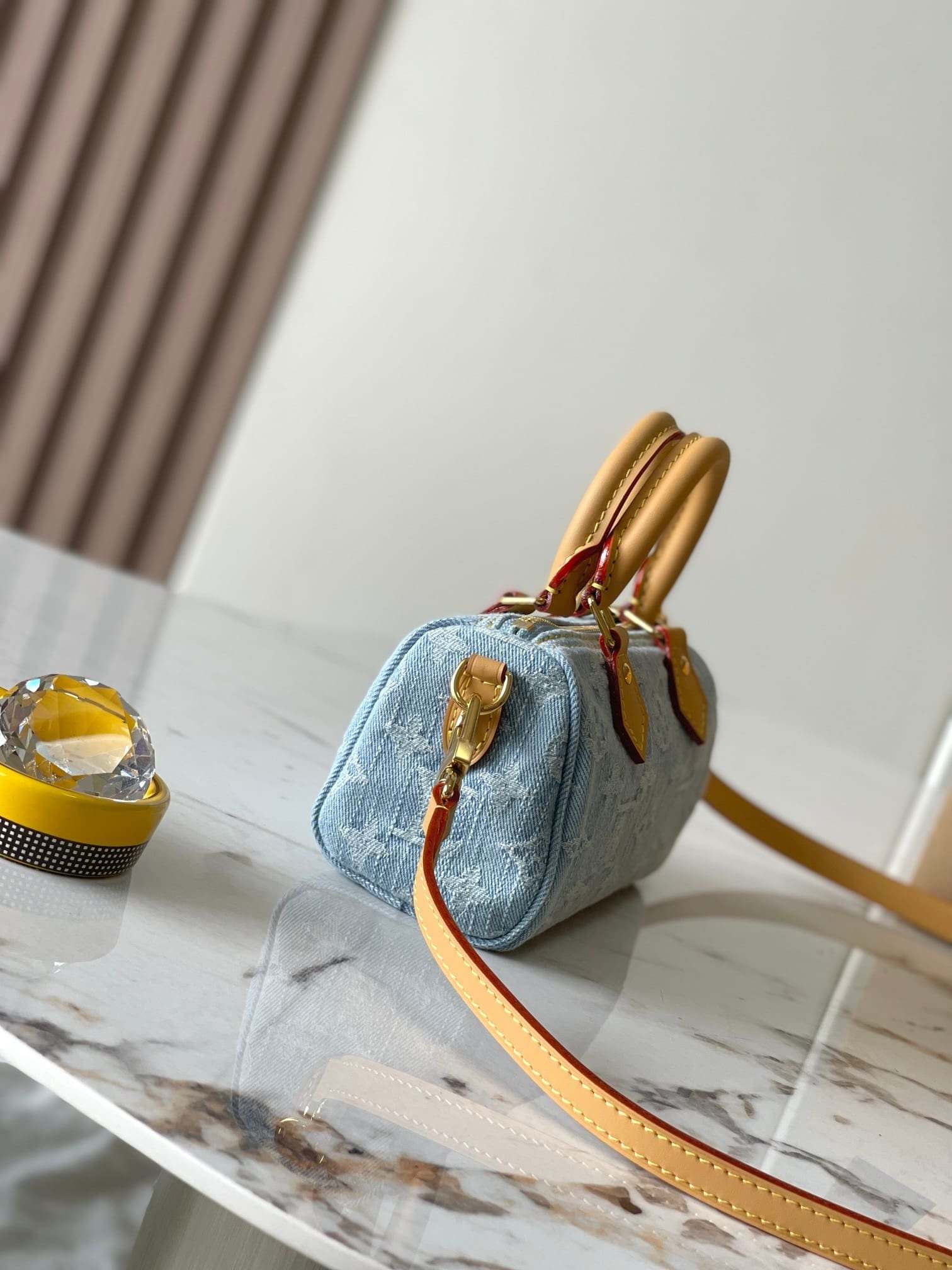 L0vis Vvtt0n M11212 Nano Speedy