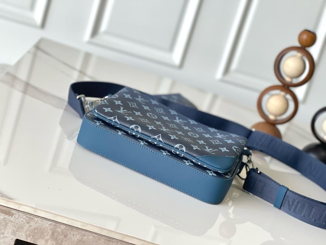 L0vis Vvtt0n M11592 Trio Messenger