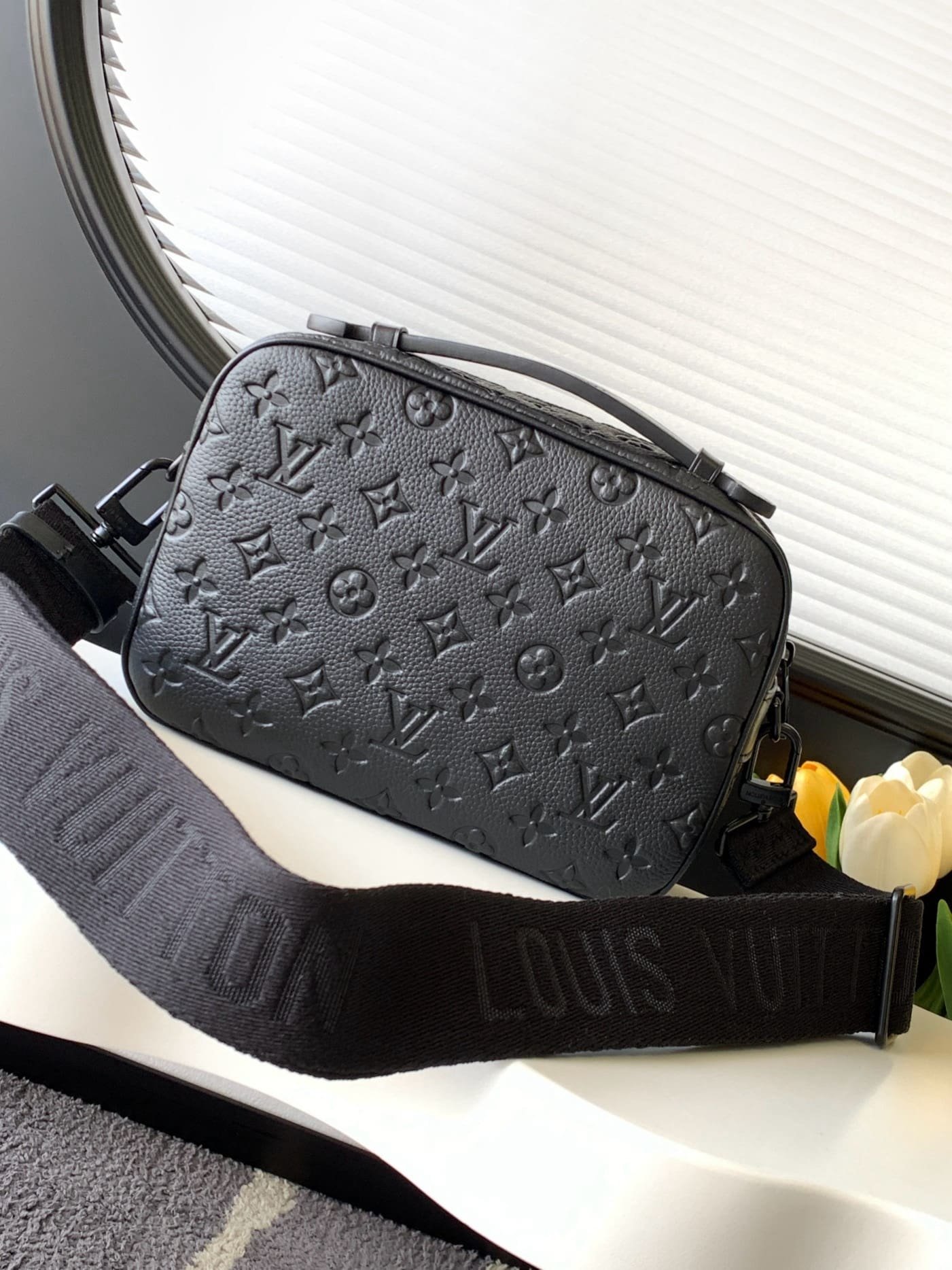 L0vis Vvtt0n M58489 S Lock Messenger