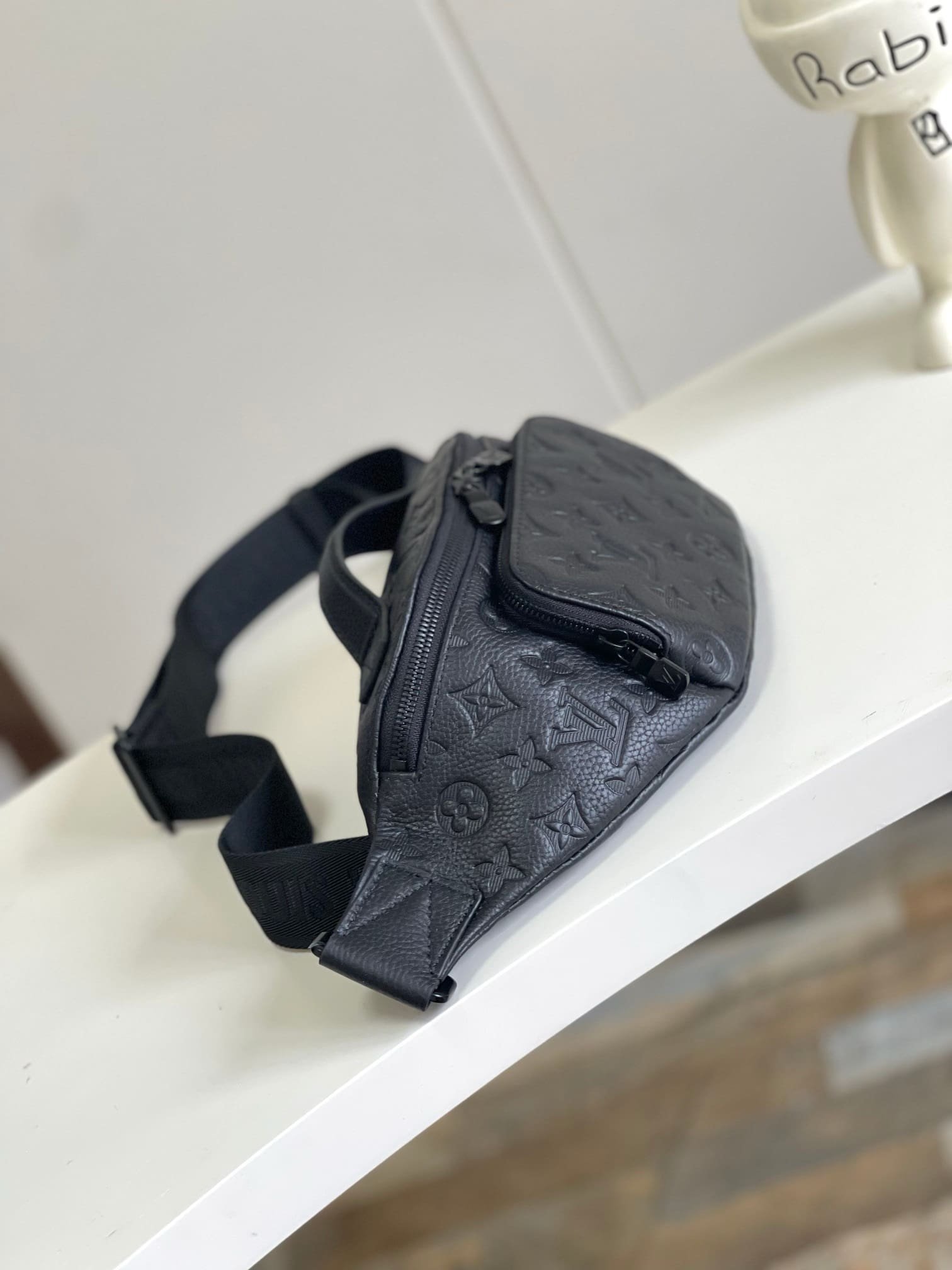 L0vis Vvtt0n M47058 Rush Bumbag