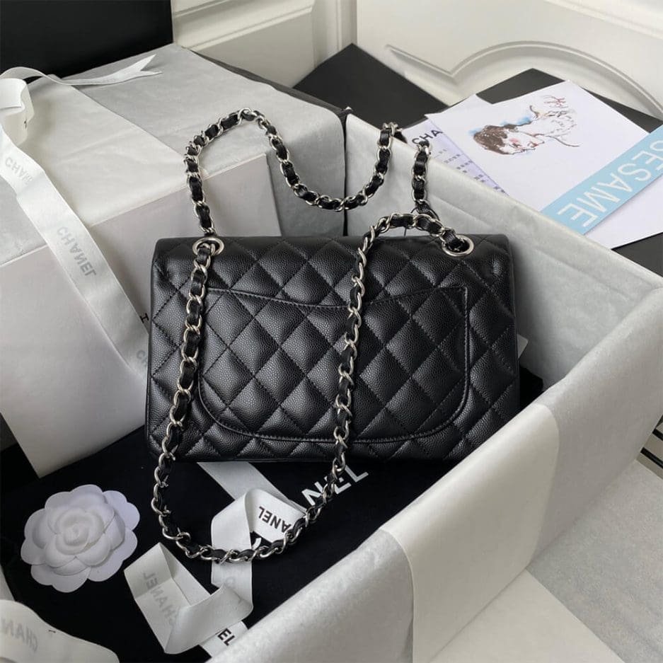 Ch**el SMALL CLASSIC HANDBAG Grained Calfskin & Silver Metal