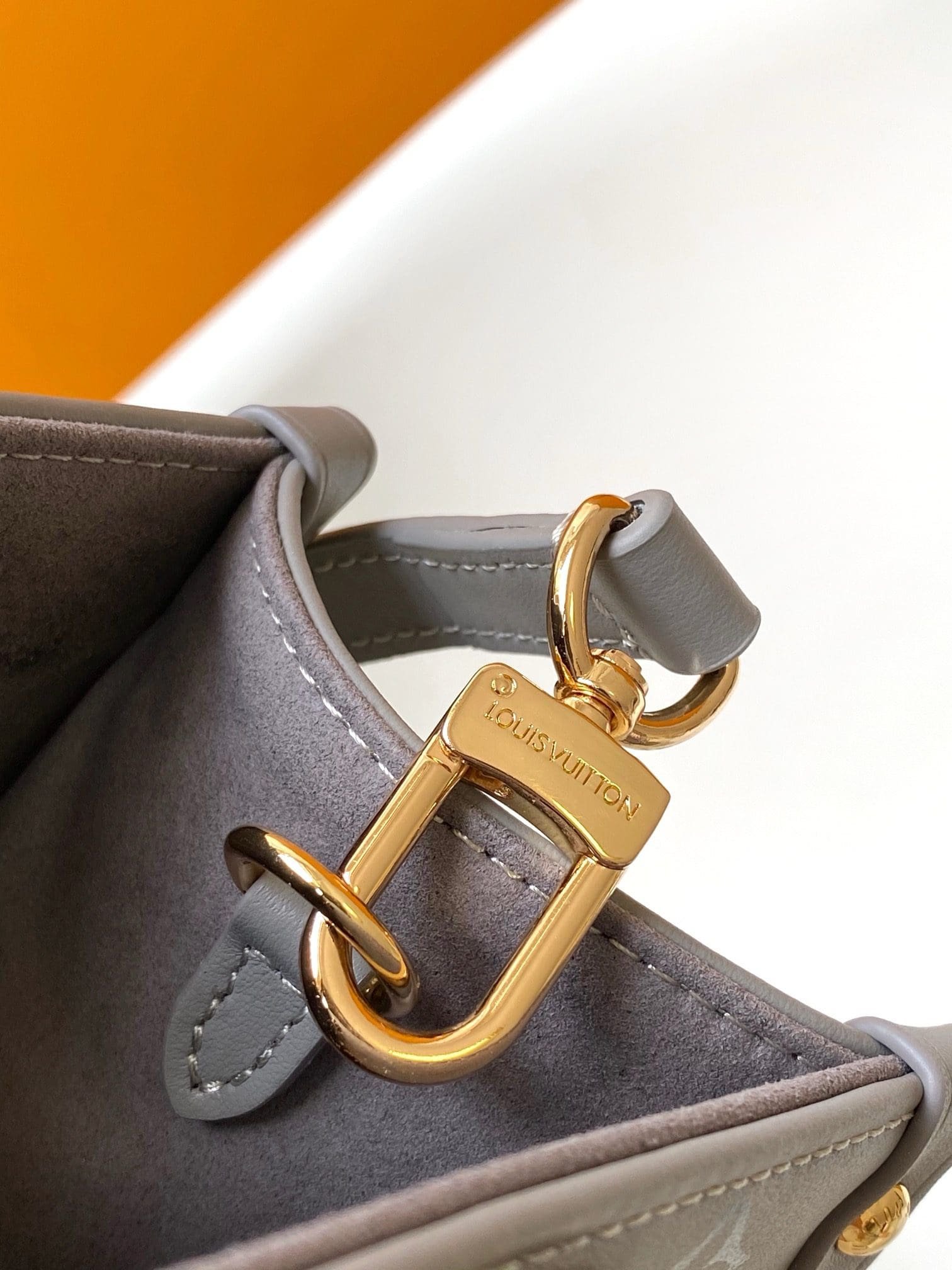 L0vis Vvtt0n M12465 OnTheGo PM