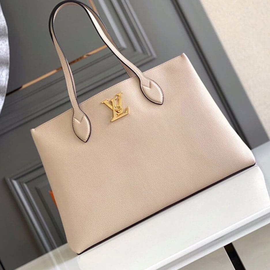 L0vis Vvtt0n Lockme Shopper Bag