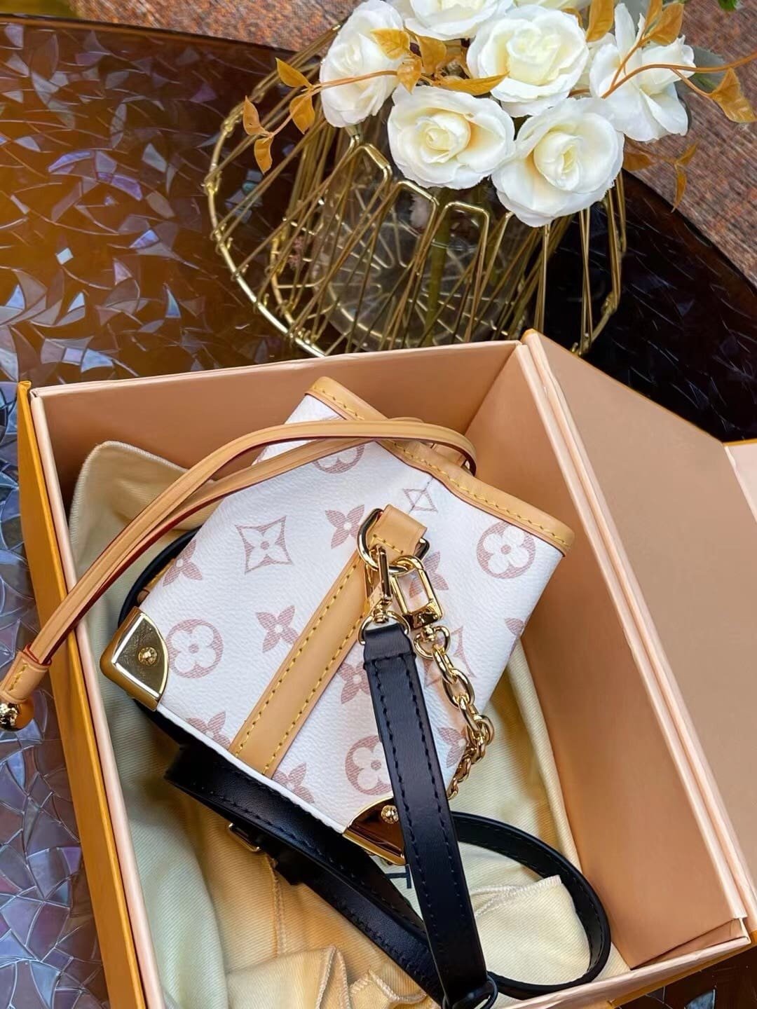 L0vis Vvtt0n M83227 NOÉ PURSE LV CHARMS handbags