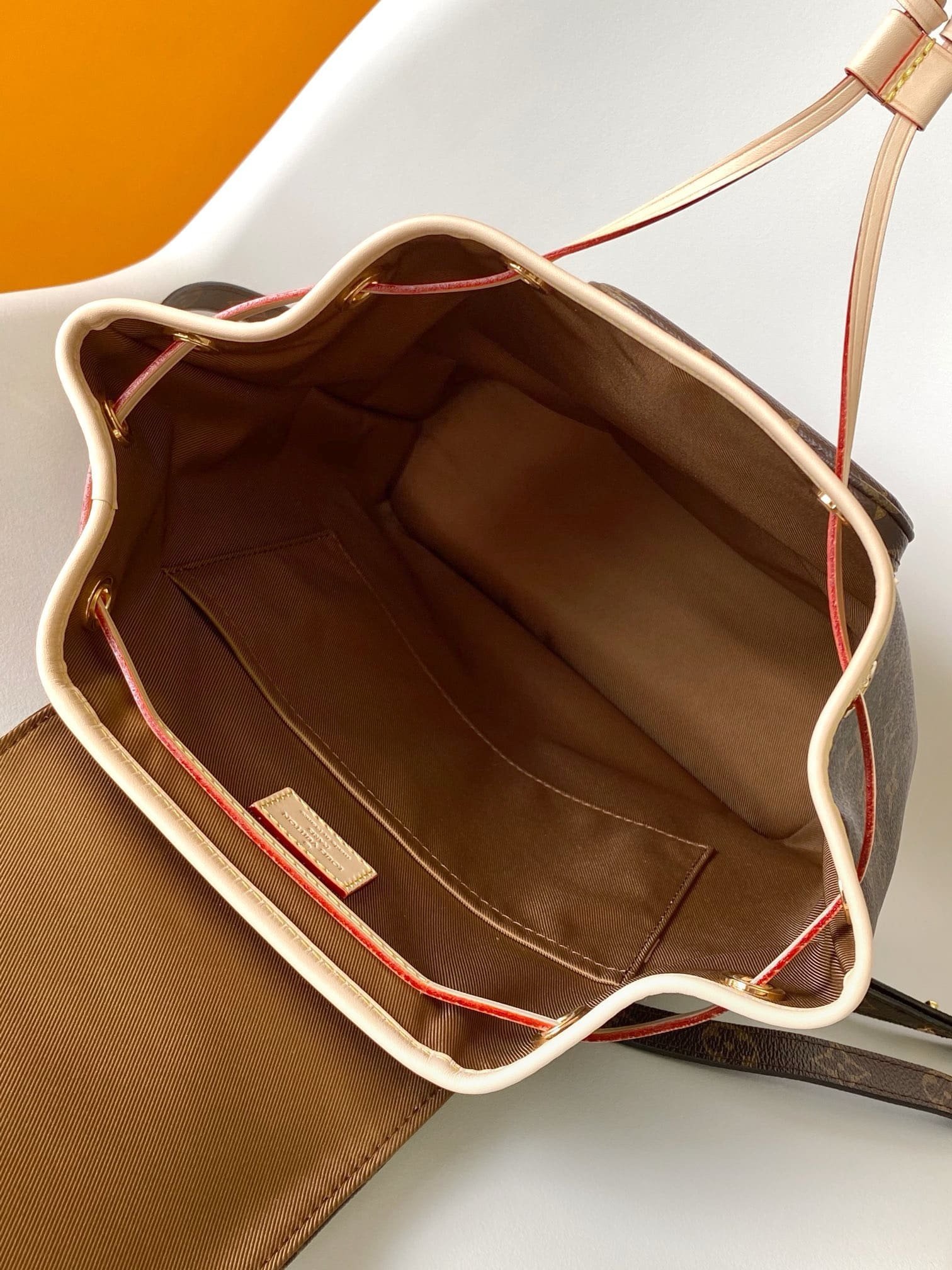 L0vis Vvtt0n M11198 MONTSOURIS Small Backpack