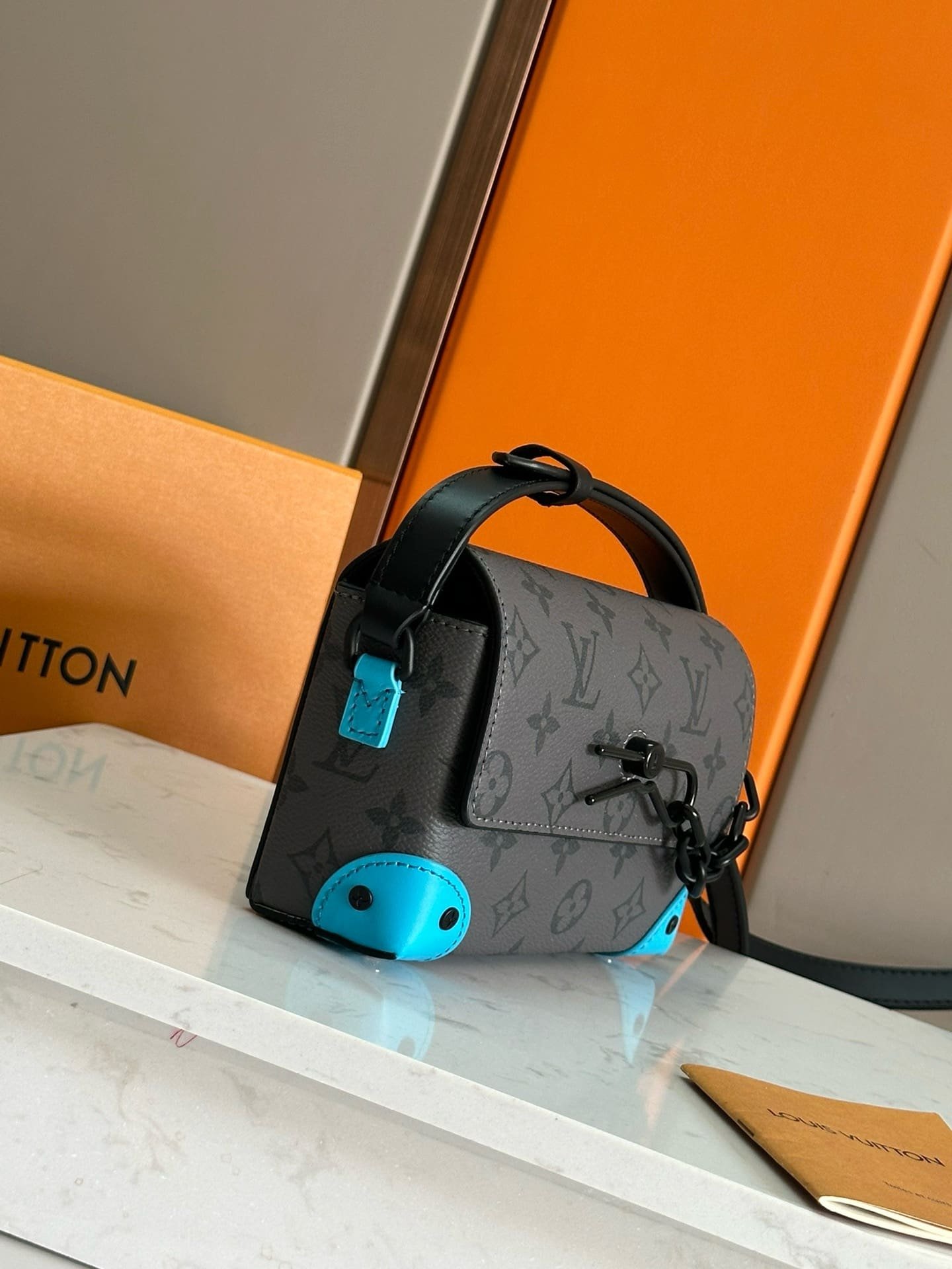 L0vis Vvtt0n M11496 Steamer Wearable Wallet