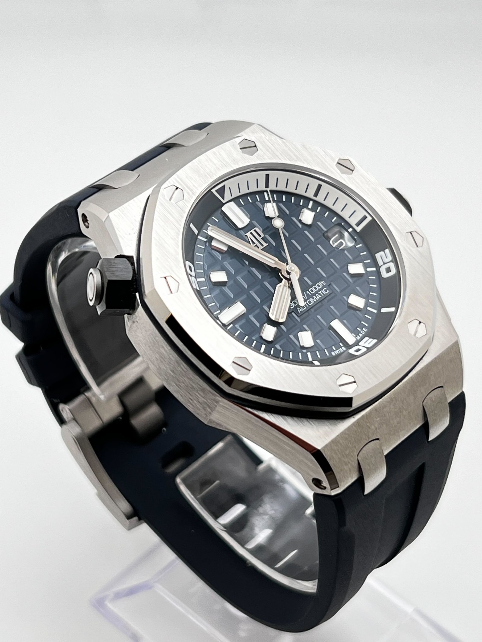 Audemars P1g*et Royal Oak Offshore 15720ST.OO.A027CA.01 Diver Stainless Steel Blue Dial