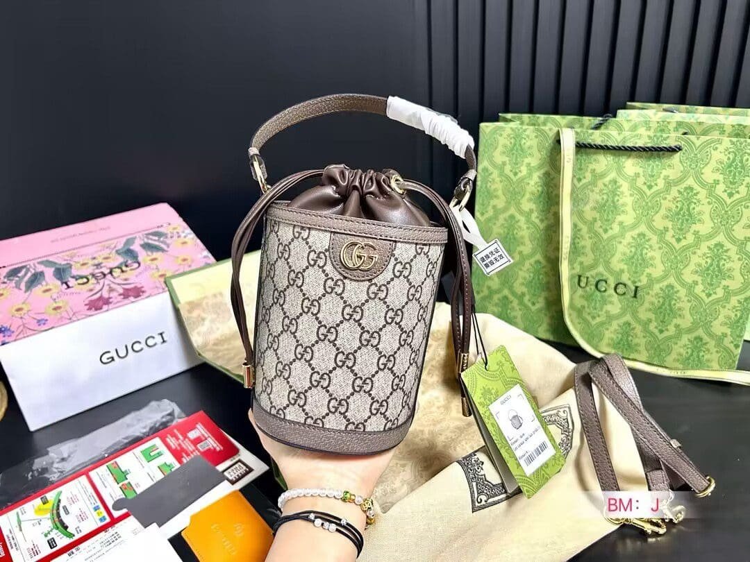 Gvc*1 OPHIDIA MINI BUCKET BAG
