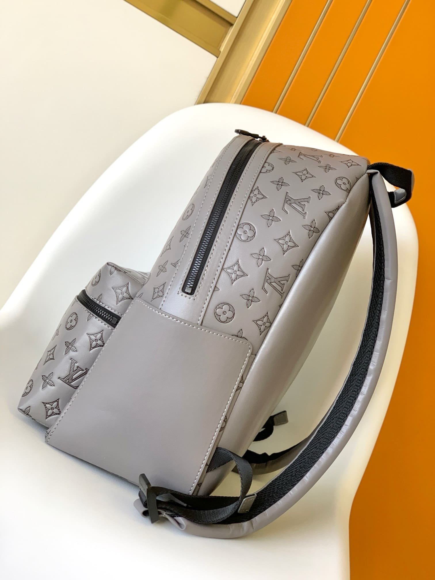 L0vis Vvtt0n M46557 Discovery Backpack