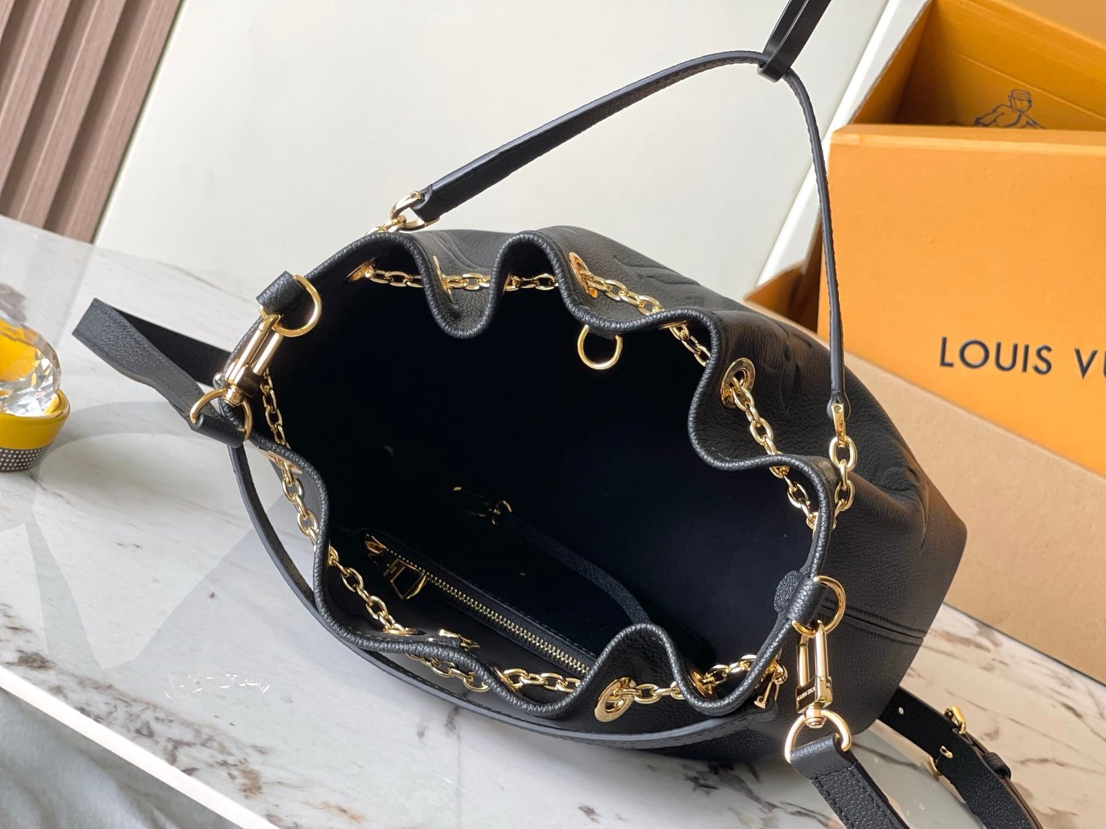 L0vis Vvtt0n M47209 LV Bundle