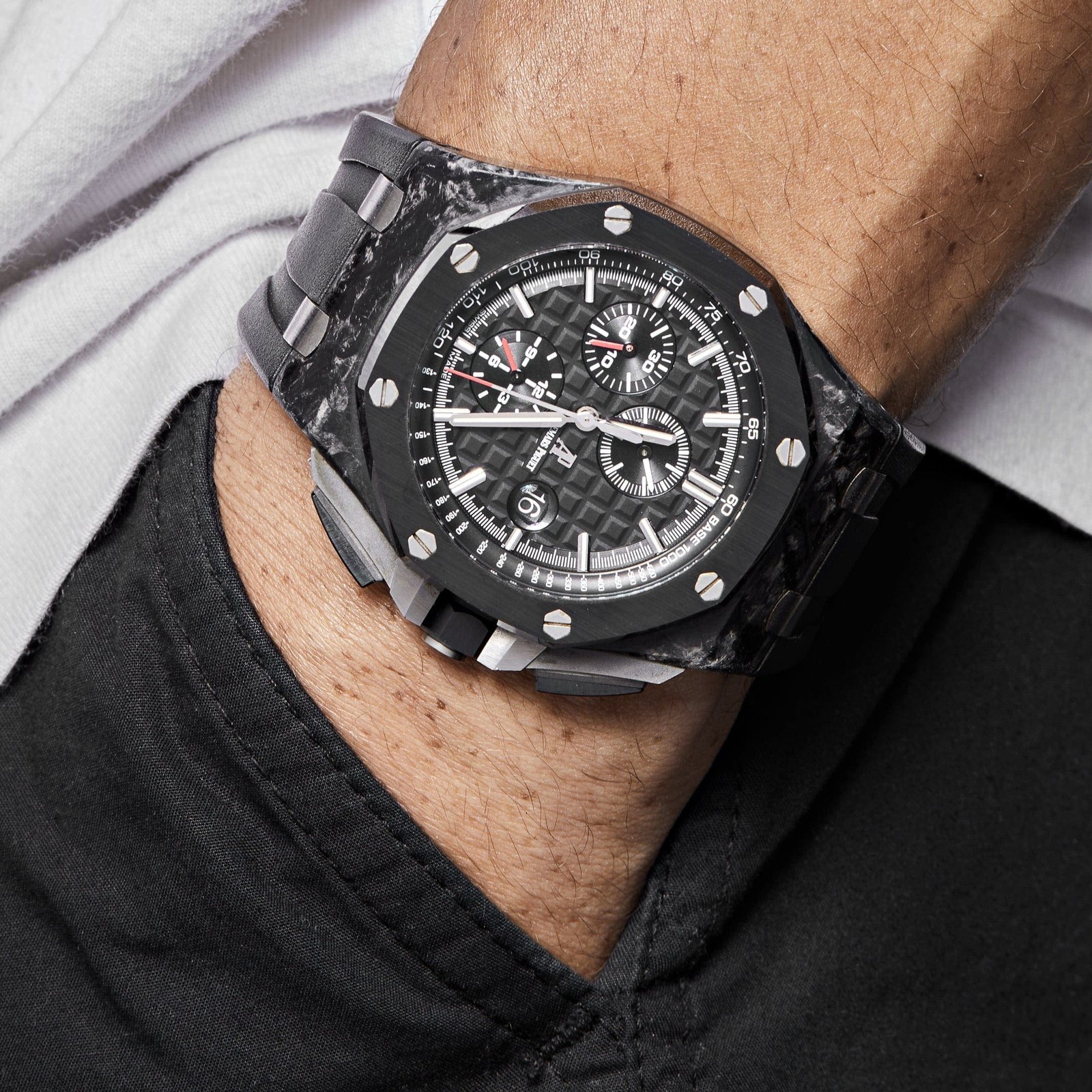 Audemars P1g*et Royal Oak Offshore 26400AU.OO.A002CA.01 Chronograph Black Carbon