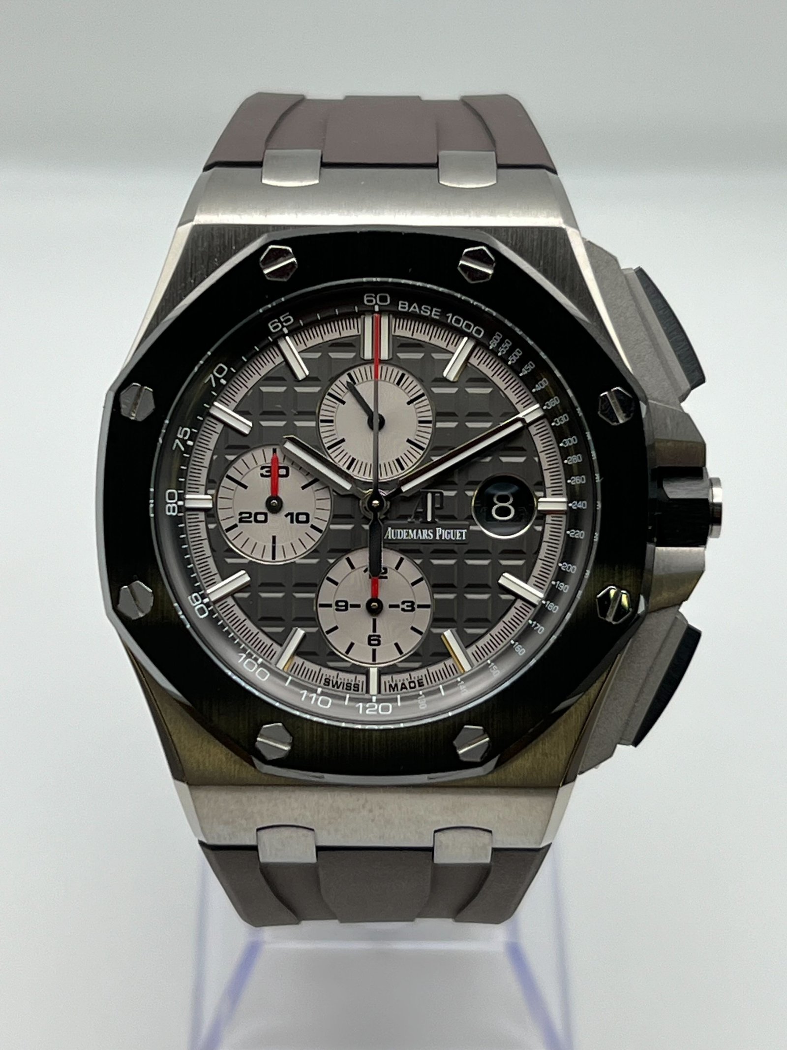 Audemars P1g*et Royal Oak Offshore 26400IO.OO.A004CA.01 Chronograph Titanium
