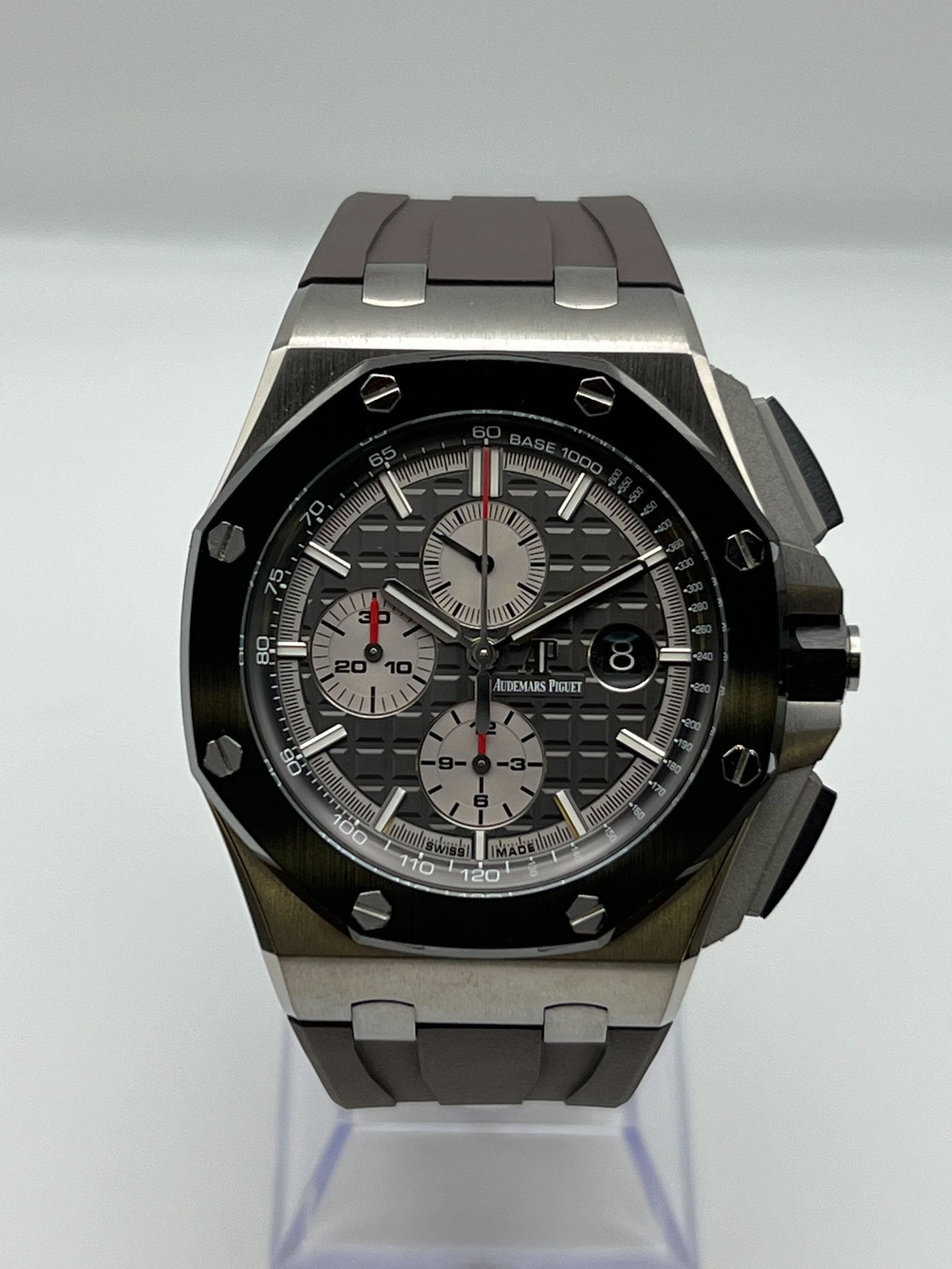 Audemars P1g*et Royal Oak Offshore 26400IO.OO.A004CA.01 Chronograph Titanium