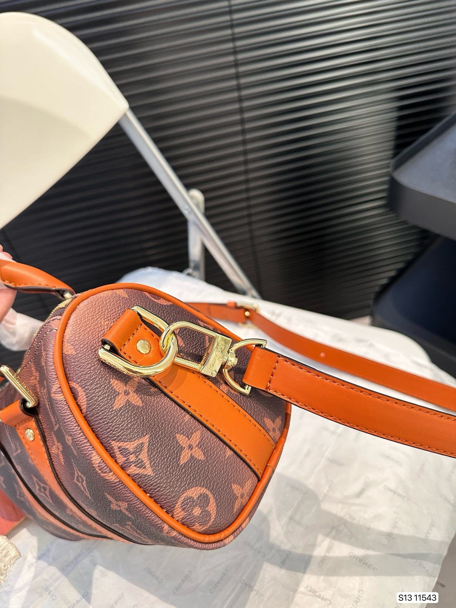 L0vis Vvtt0n M11542 Keepall Bandoulière 25