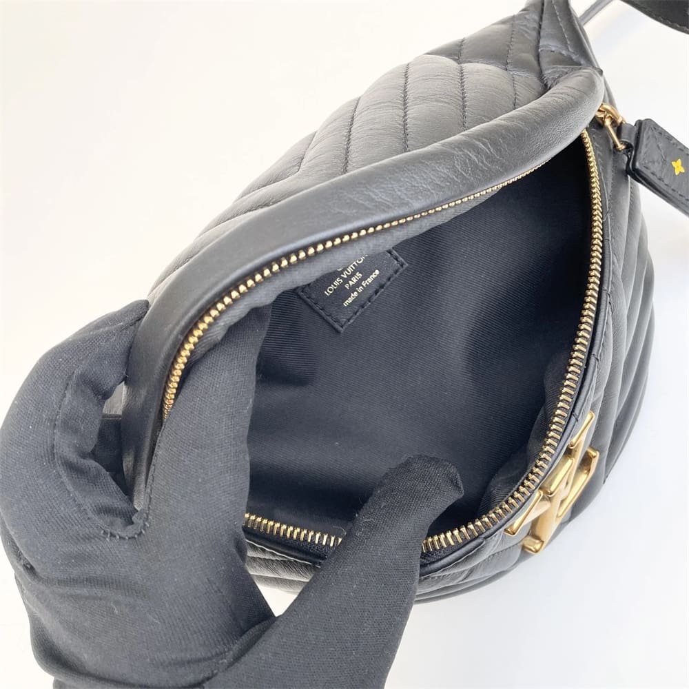 L0vis Vvtt0n Wave Bumbag M53750