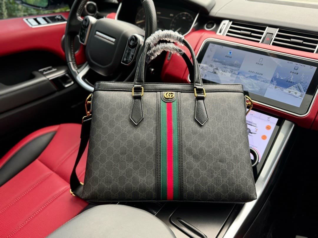 Gvc*1 briefcase