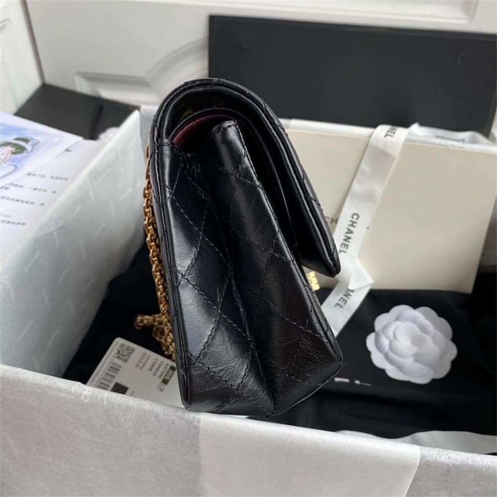 Ch**el 2.55 HANDBAG A37586
