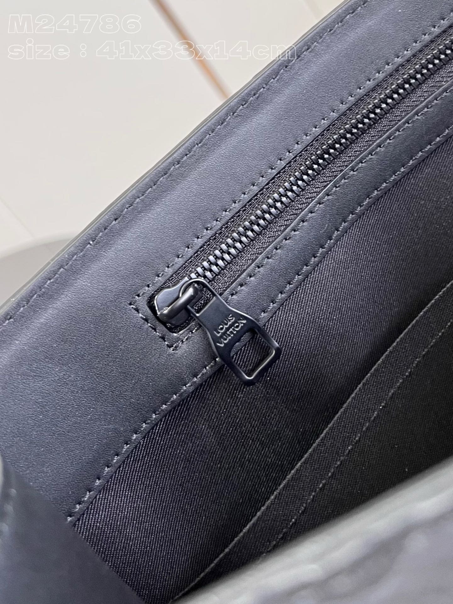 L0vis Vvtt0n M24786 SAC PLAT 24H BAG