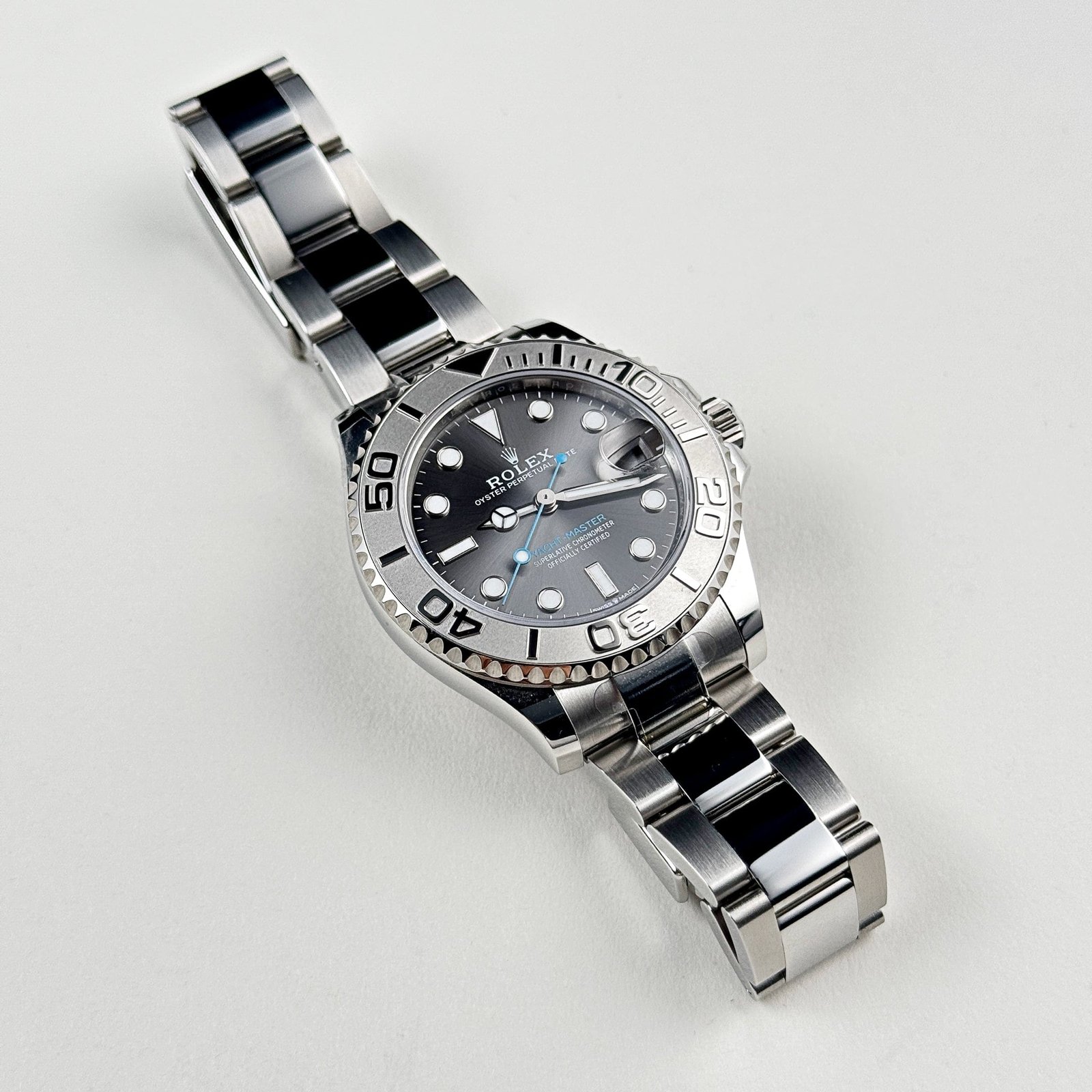 R01ex Yacht-Master 37 268622 Stainless Steel/Platinum Rhodium Dial (2024)