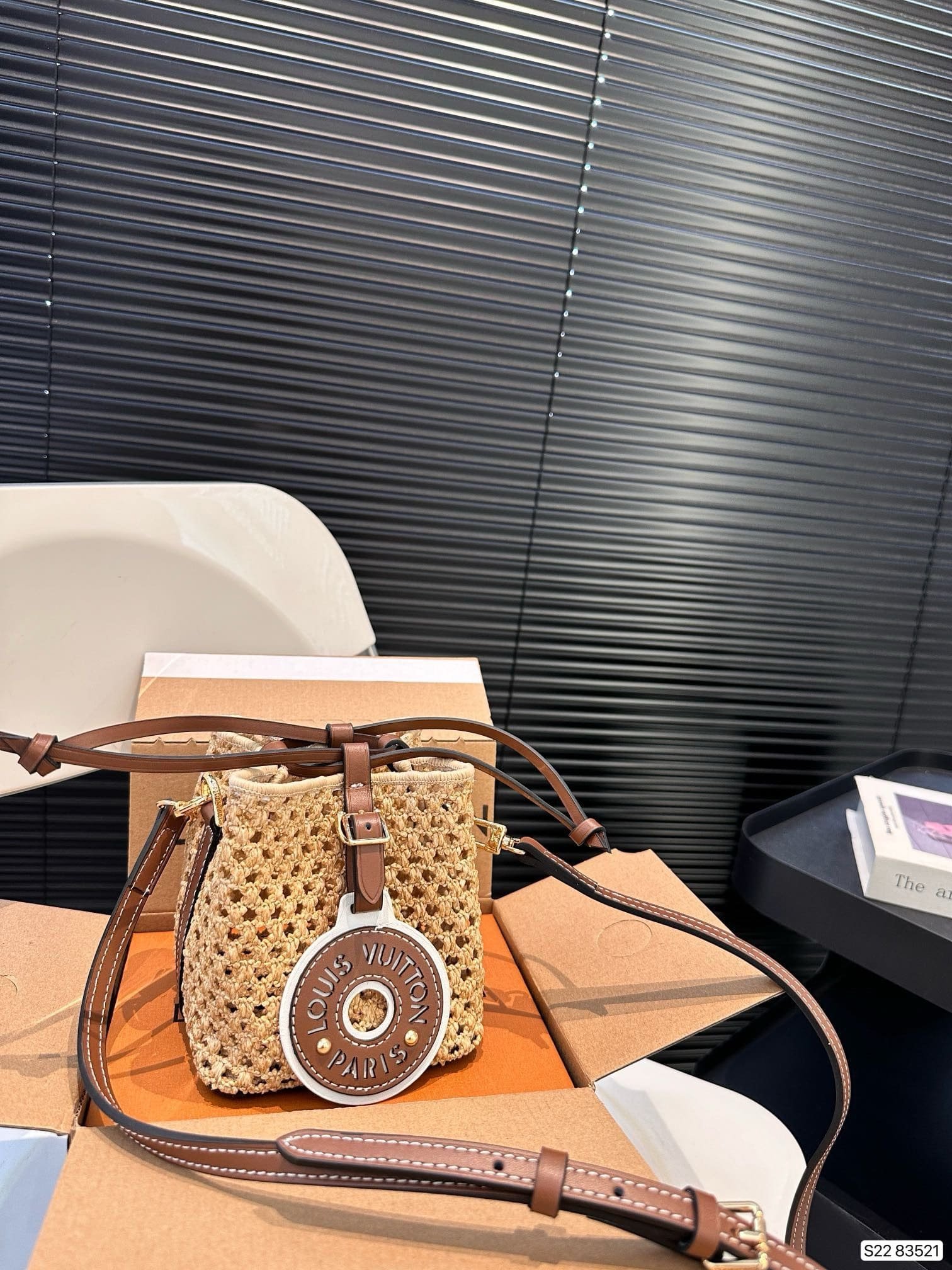 L0vis Vvtt0n M83521 Noé Purse