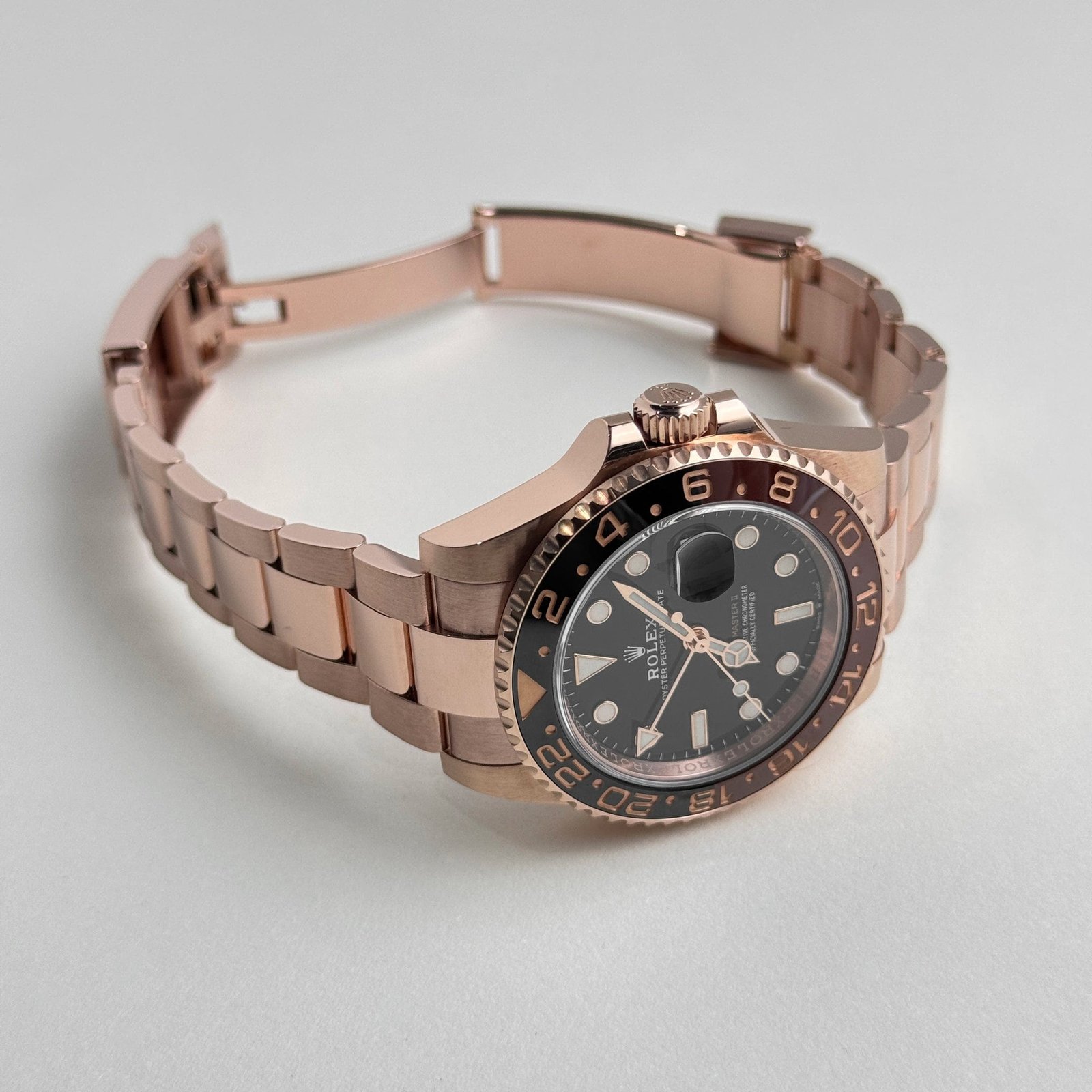 R01ex GMT-Master II 126715CHNR ‘Root Beer’ Rose Gold Black Dial (2020)