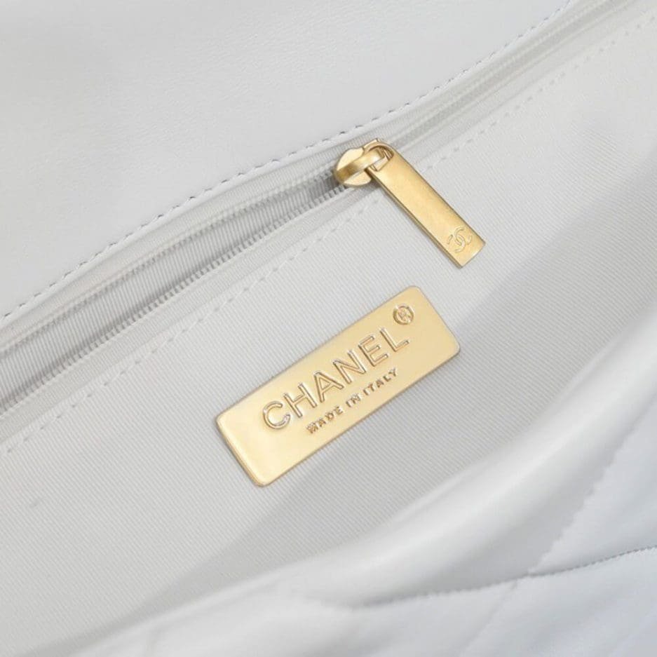 Ch**el 19 MAXI HANDBAG AS1162