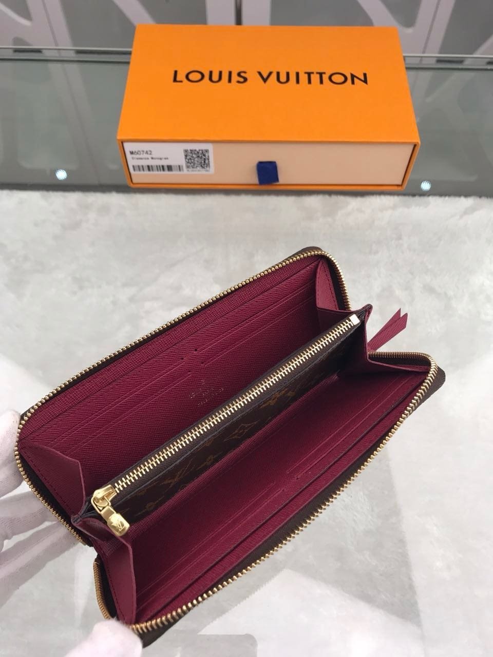 L0vis Vvtt0n Monogram Canvas Clemence Wallet M60742 Fuchsia